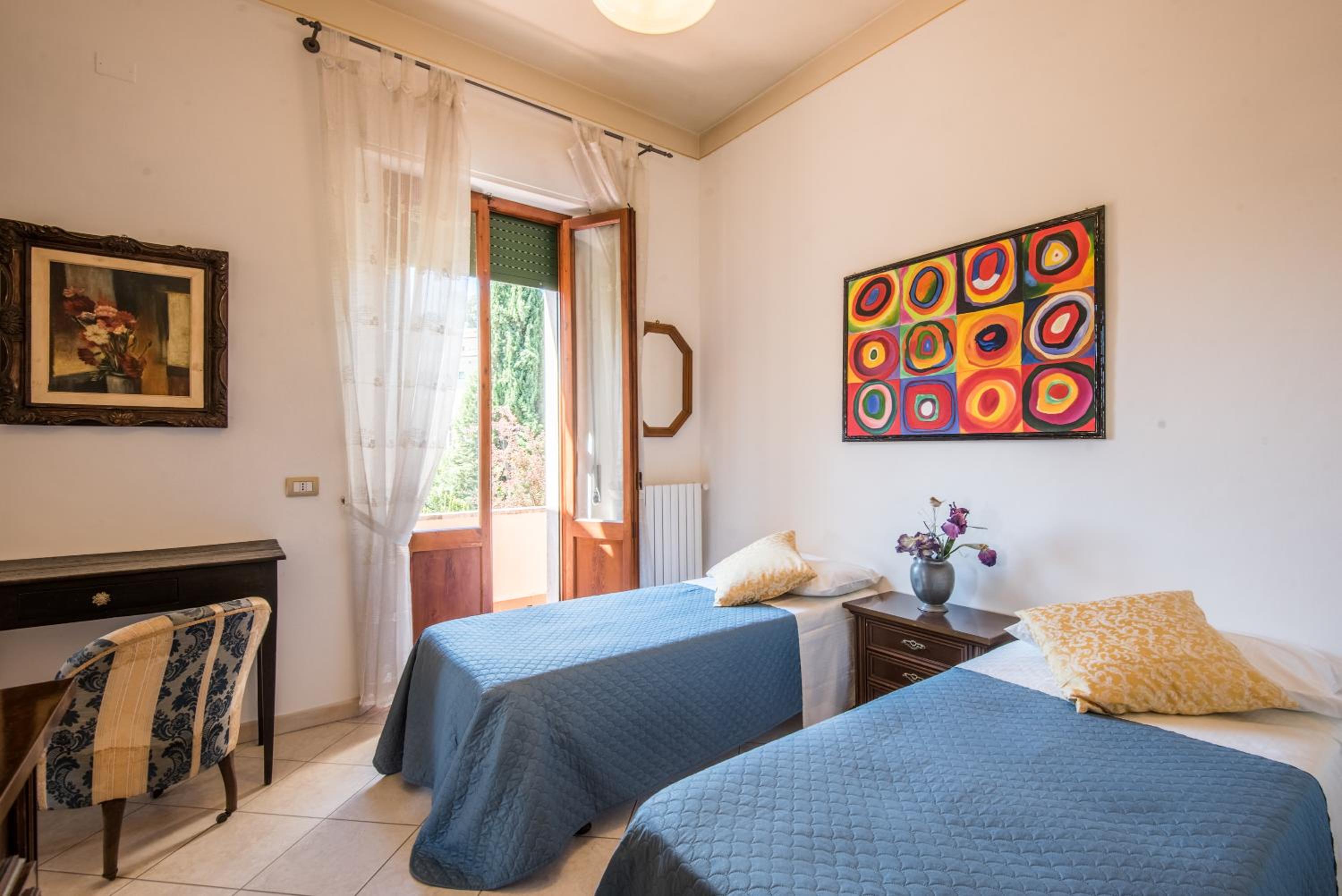 Villa in Pineta view 4