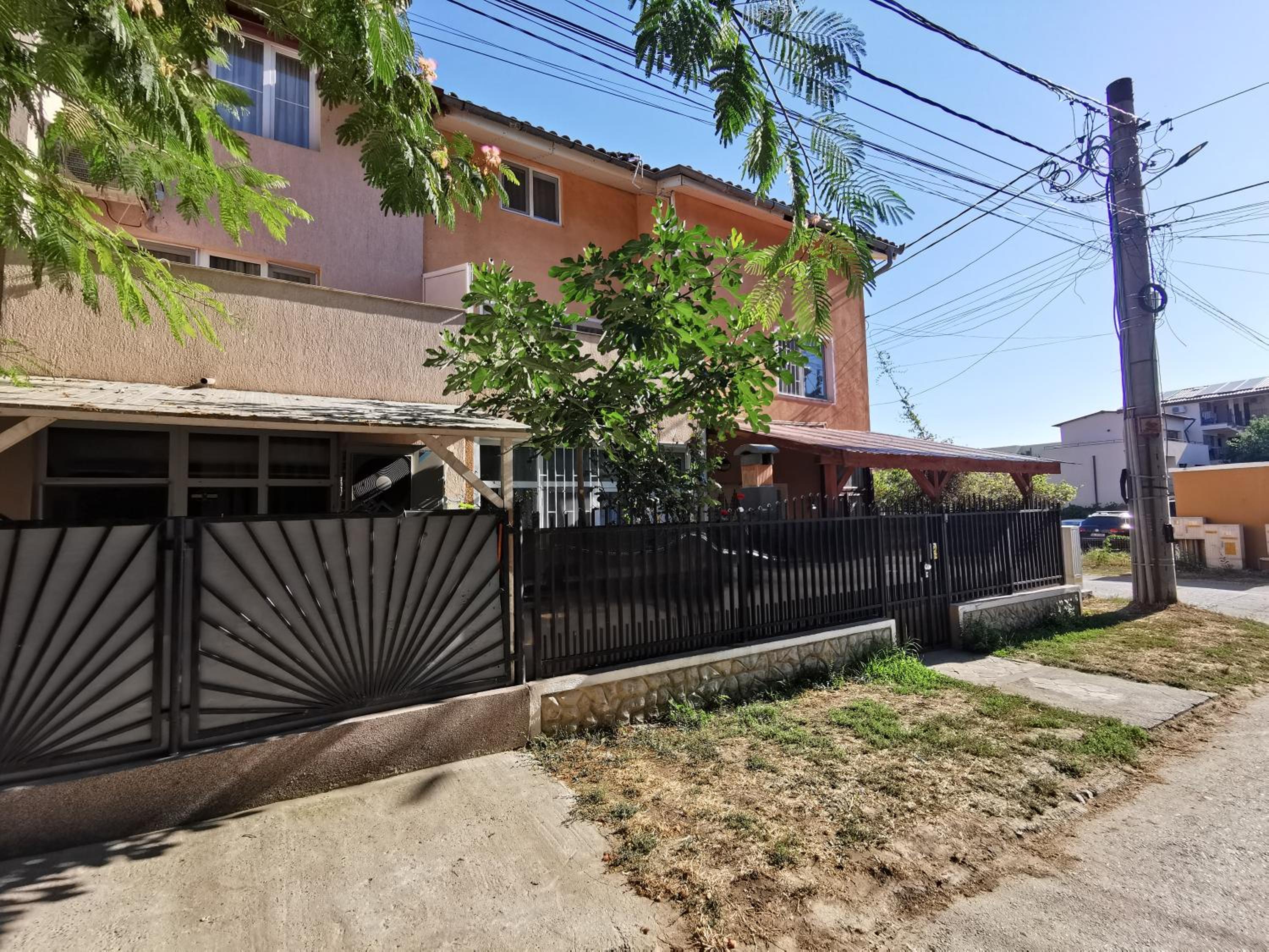 Vila Phoenix view 2