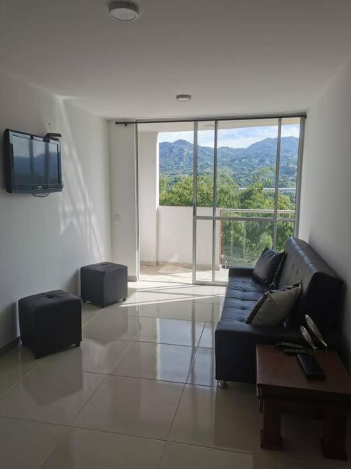 Acogedor Apartamento amoblado con hermosa vista view 4