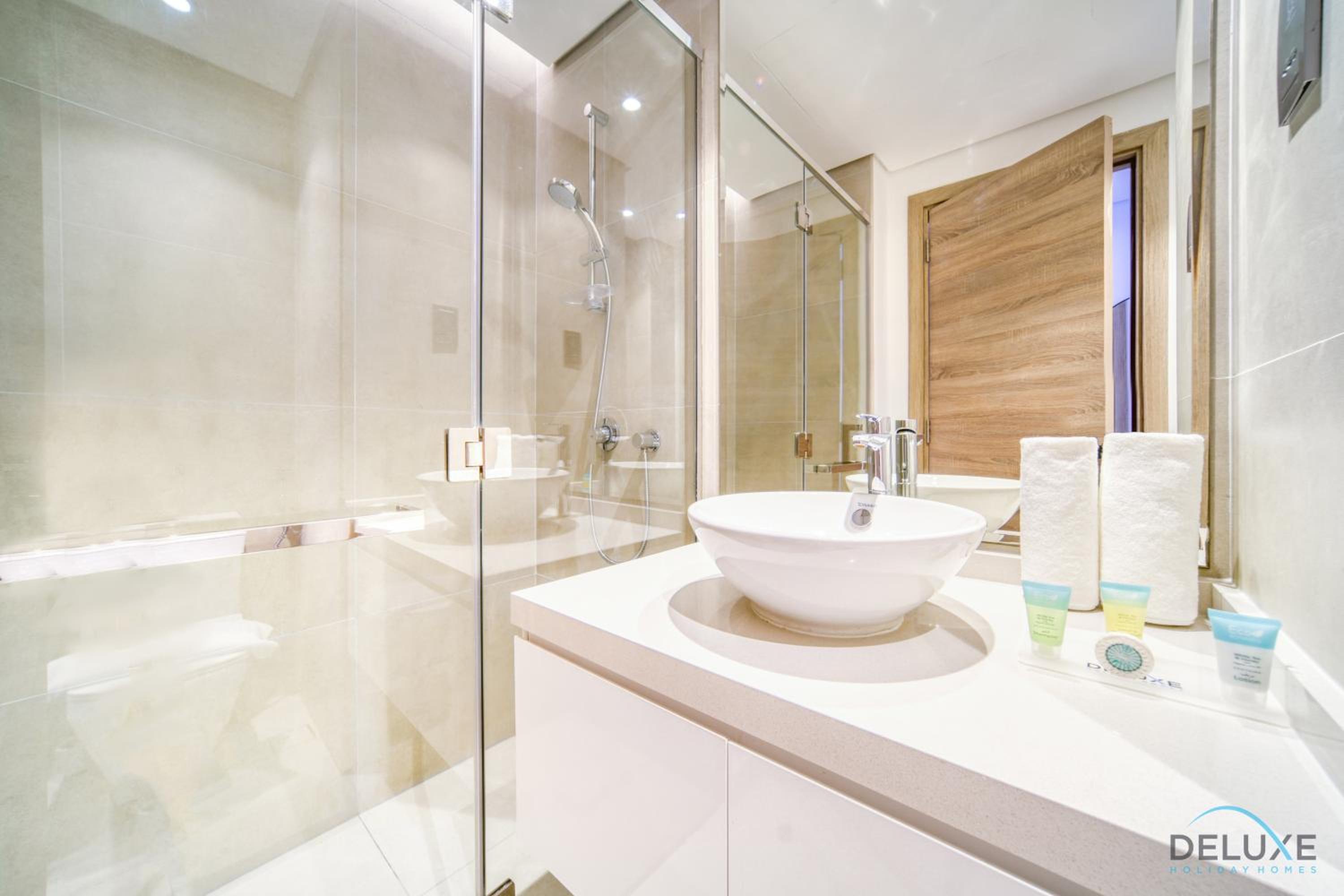 Tranquil Studio in Studio One Dubai Marina by Deluxe Holiday Homes