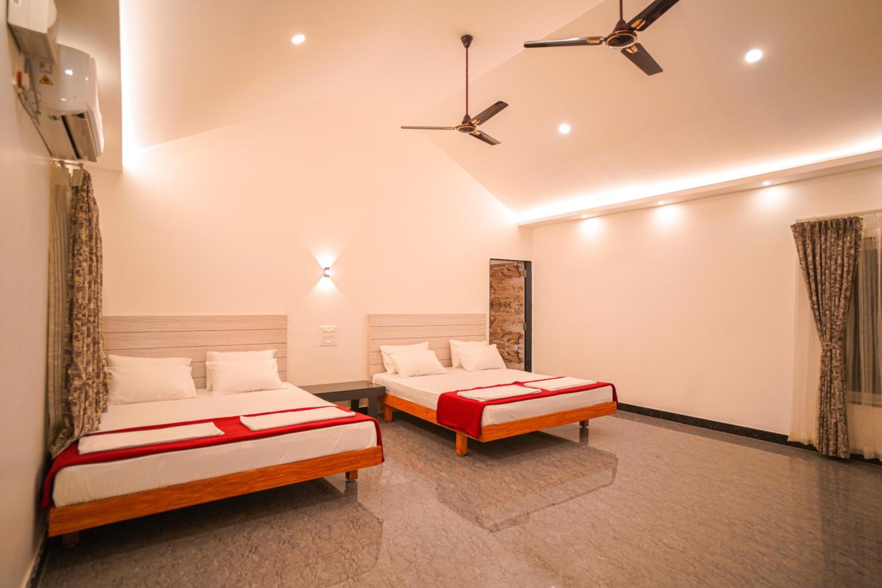 KINGS RESORT DANDELI view 4