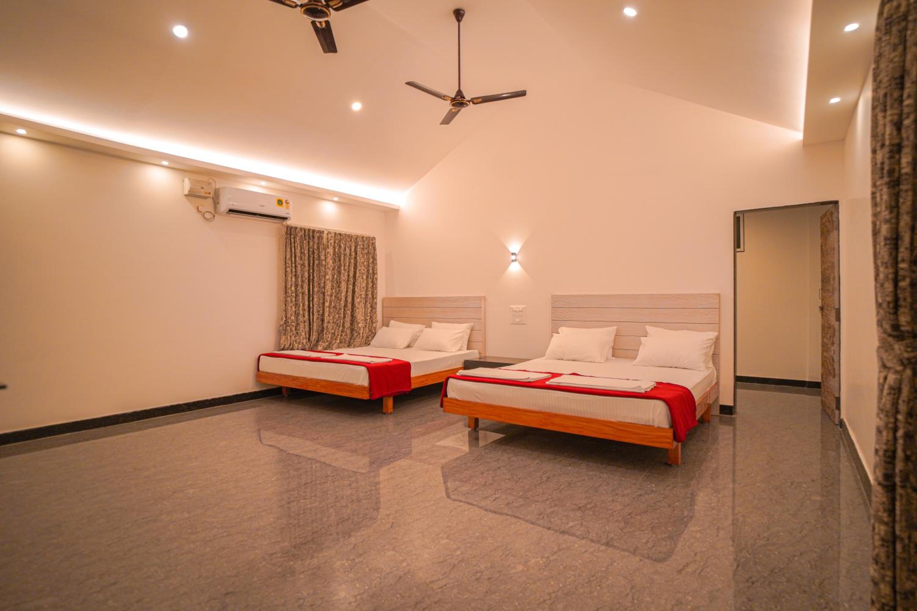 KINGS RESORT DANDELI view 5