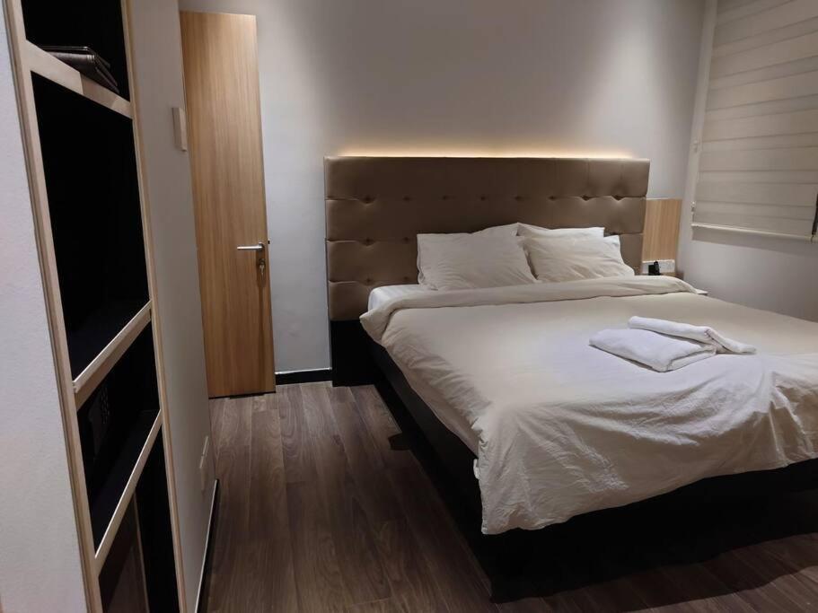 The Rixx Premium Apartment (gym/pool/security)