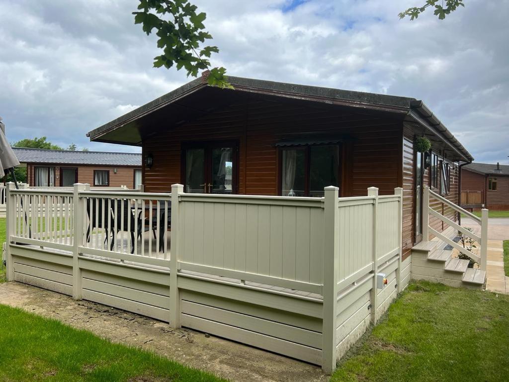Woodland Lodge With Hot Tub