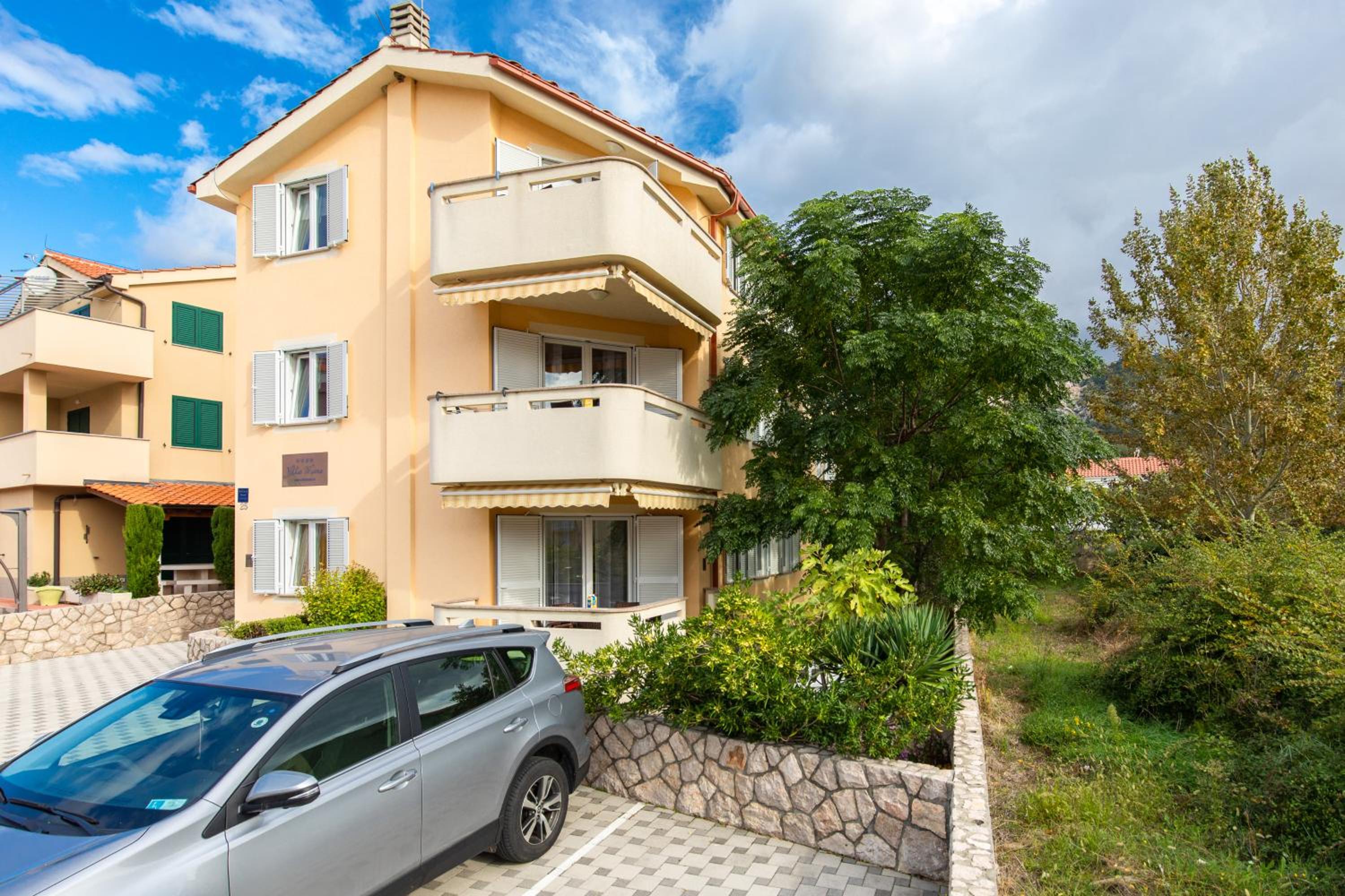 VillaMareBaska view 3