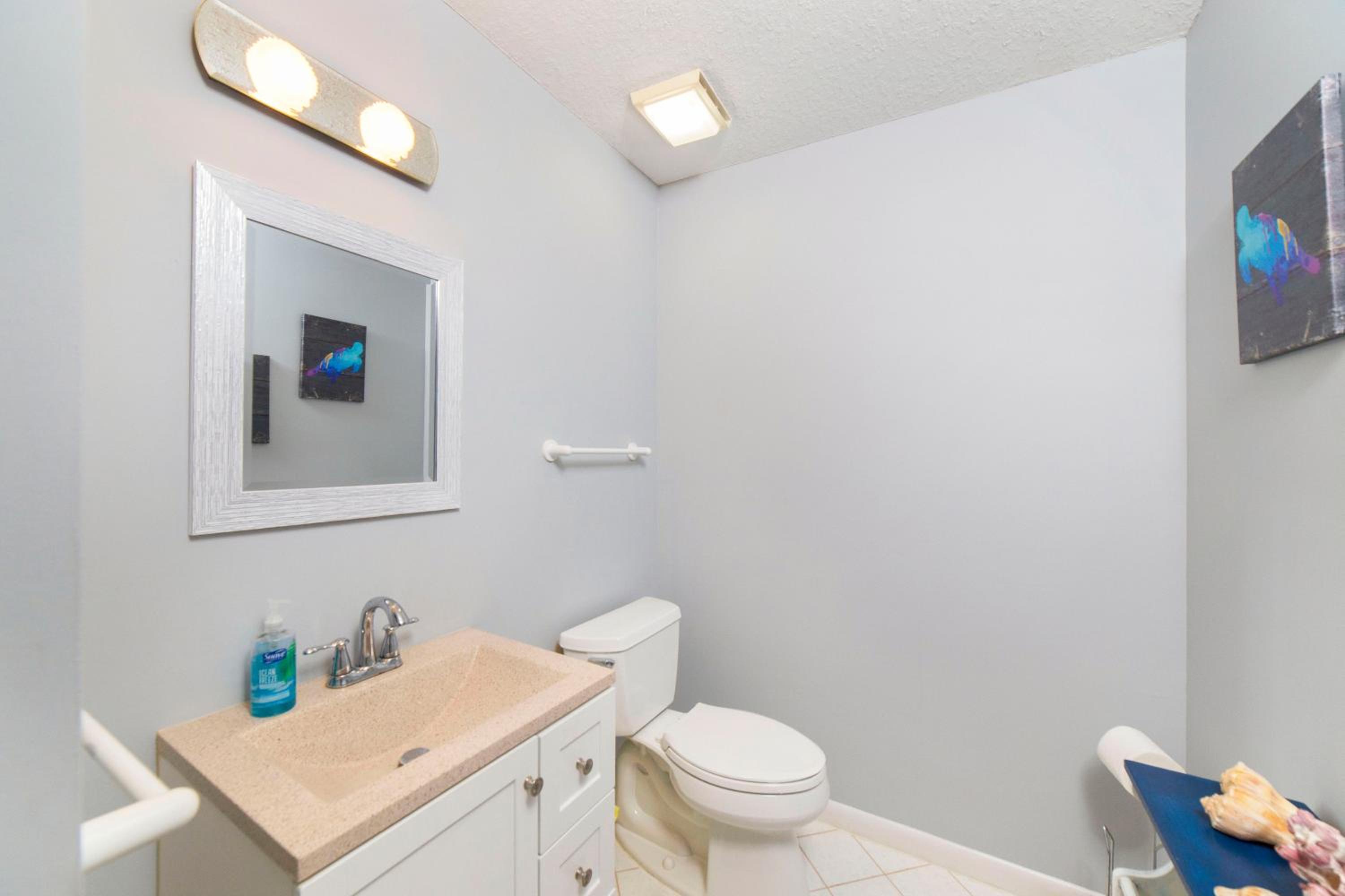 Luxury Ocean Blue beach house- 3 bed room Dog friendly view 2