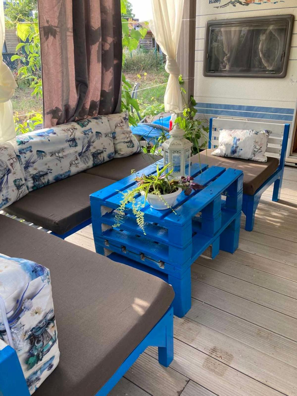 Sinemorets Karavana Paradise