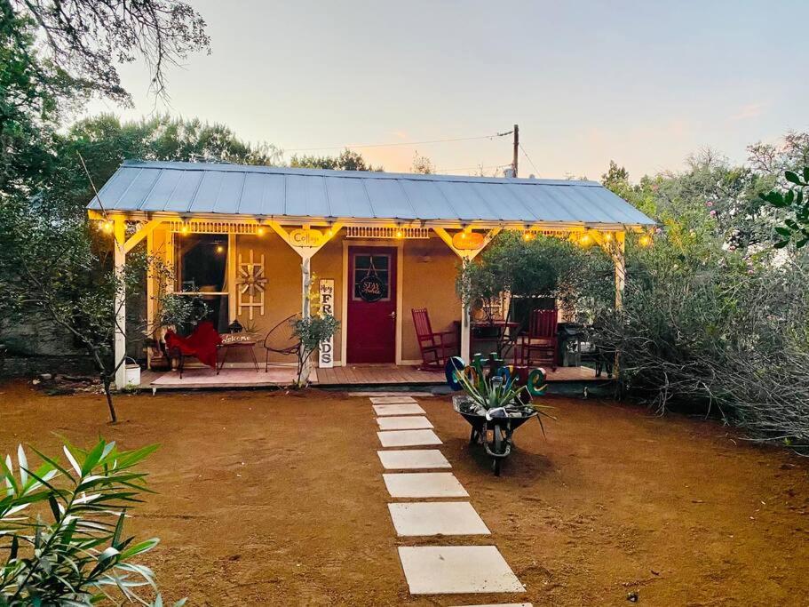 Cottage with Hot Tub and Pool Bandera, TX.