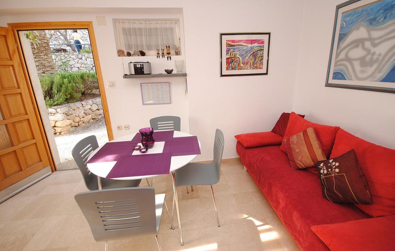 Antique apartment in the center of Brela view 2