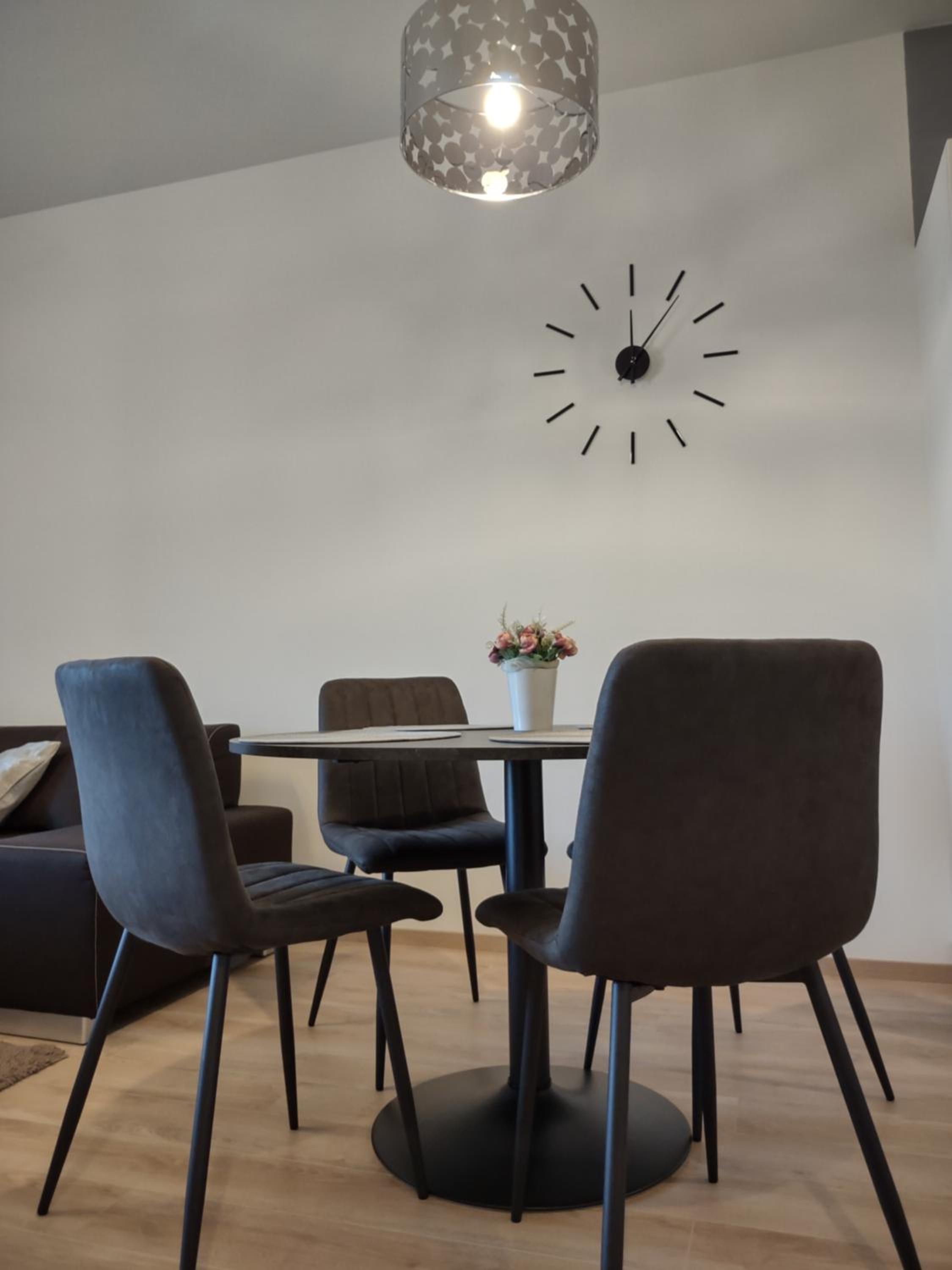 KARINA APARTMAN