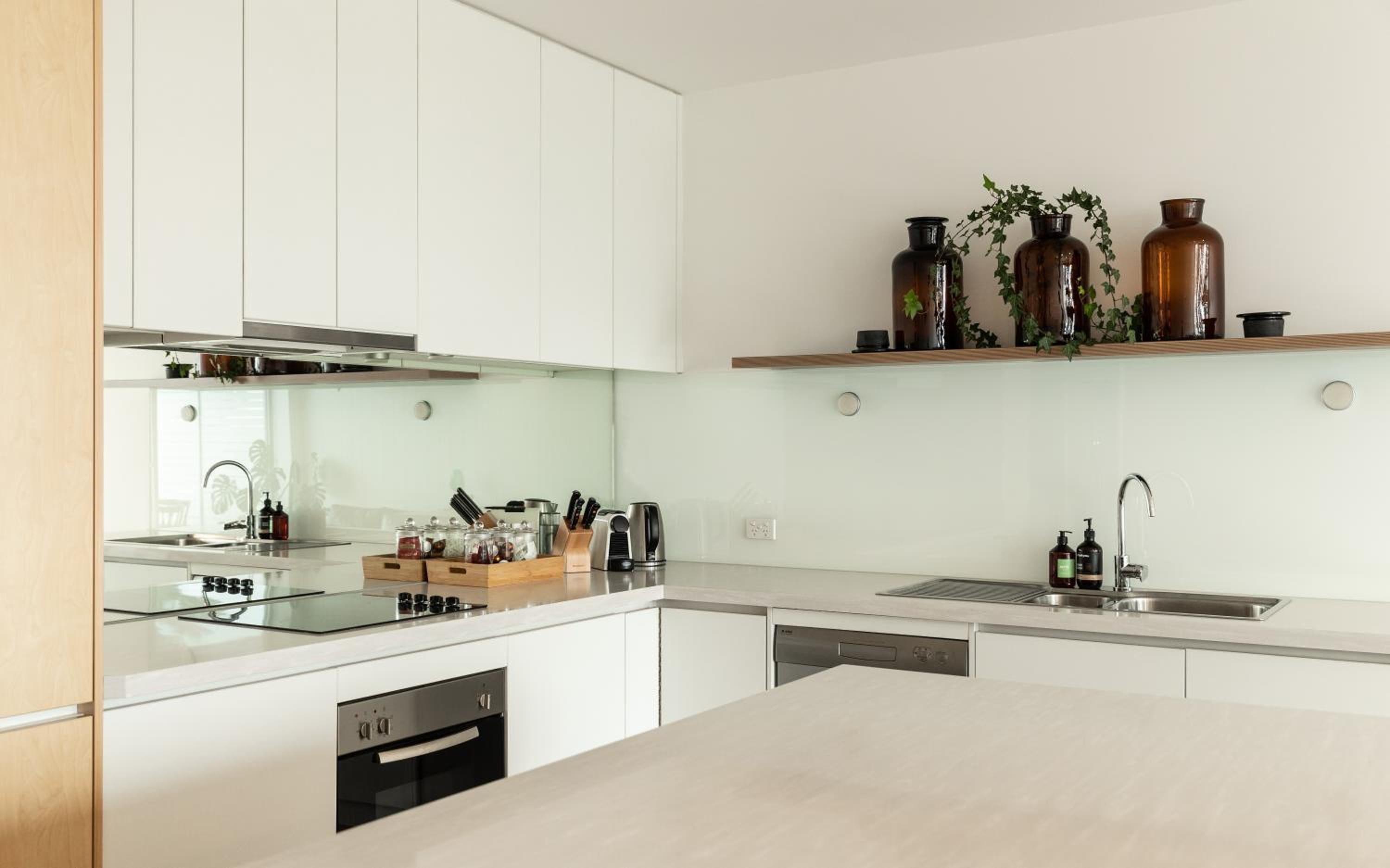 Aquabelle Apartments