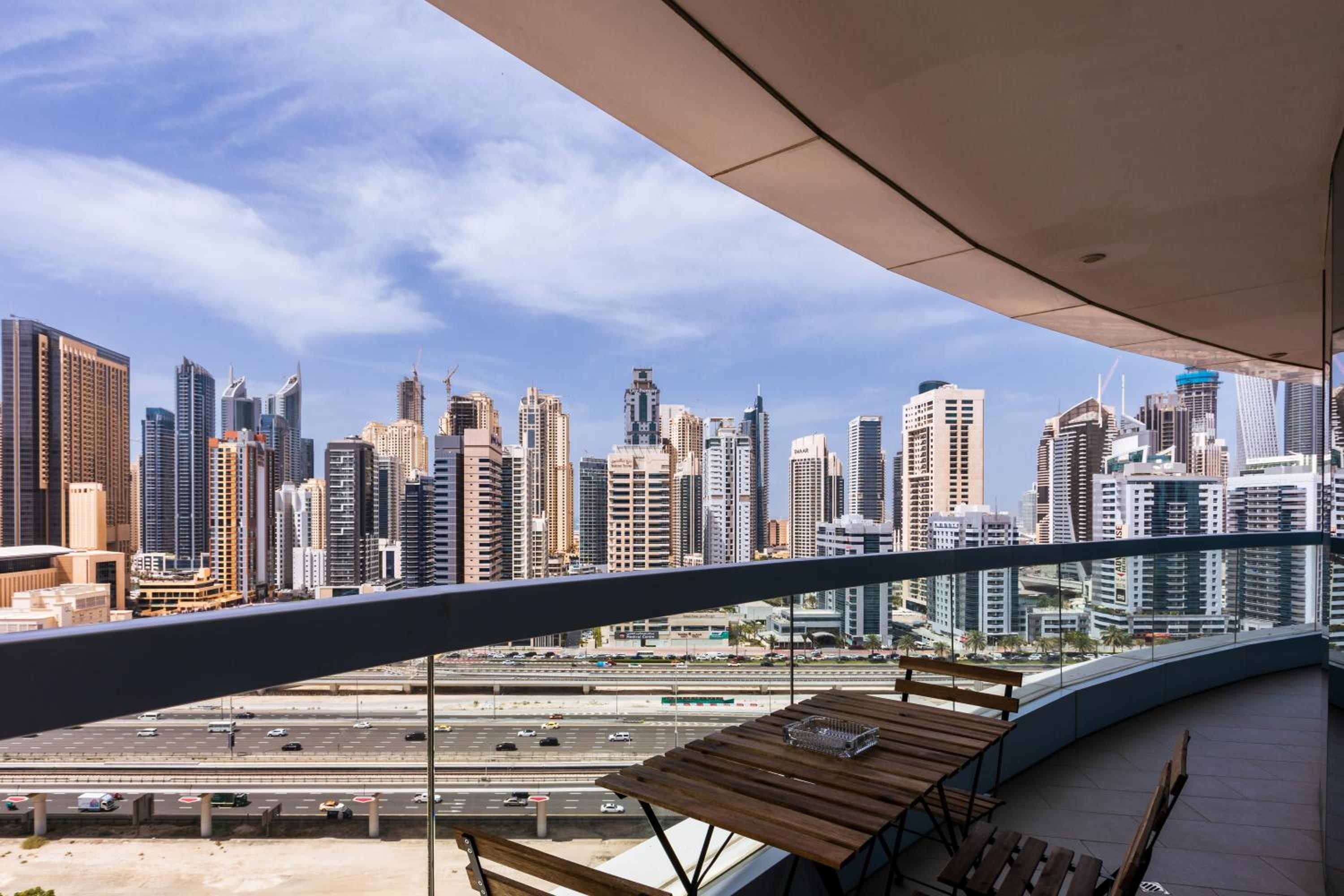 180° Sheik Zayed Road balcony views 2BR in JLT