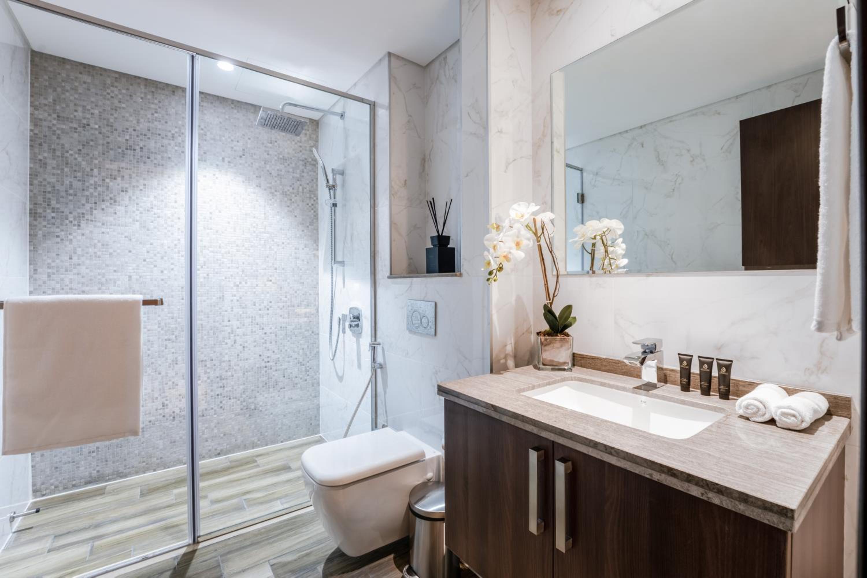 Lusso Hometels J One Business Bay — 23