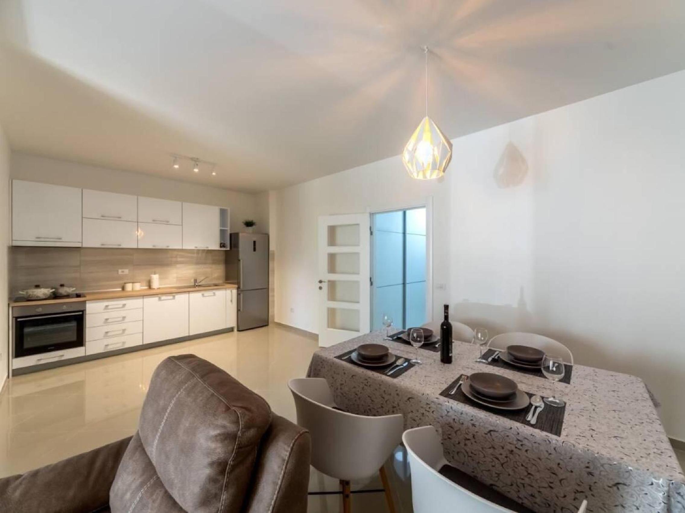 Apartments Leo