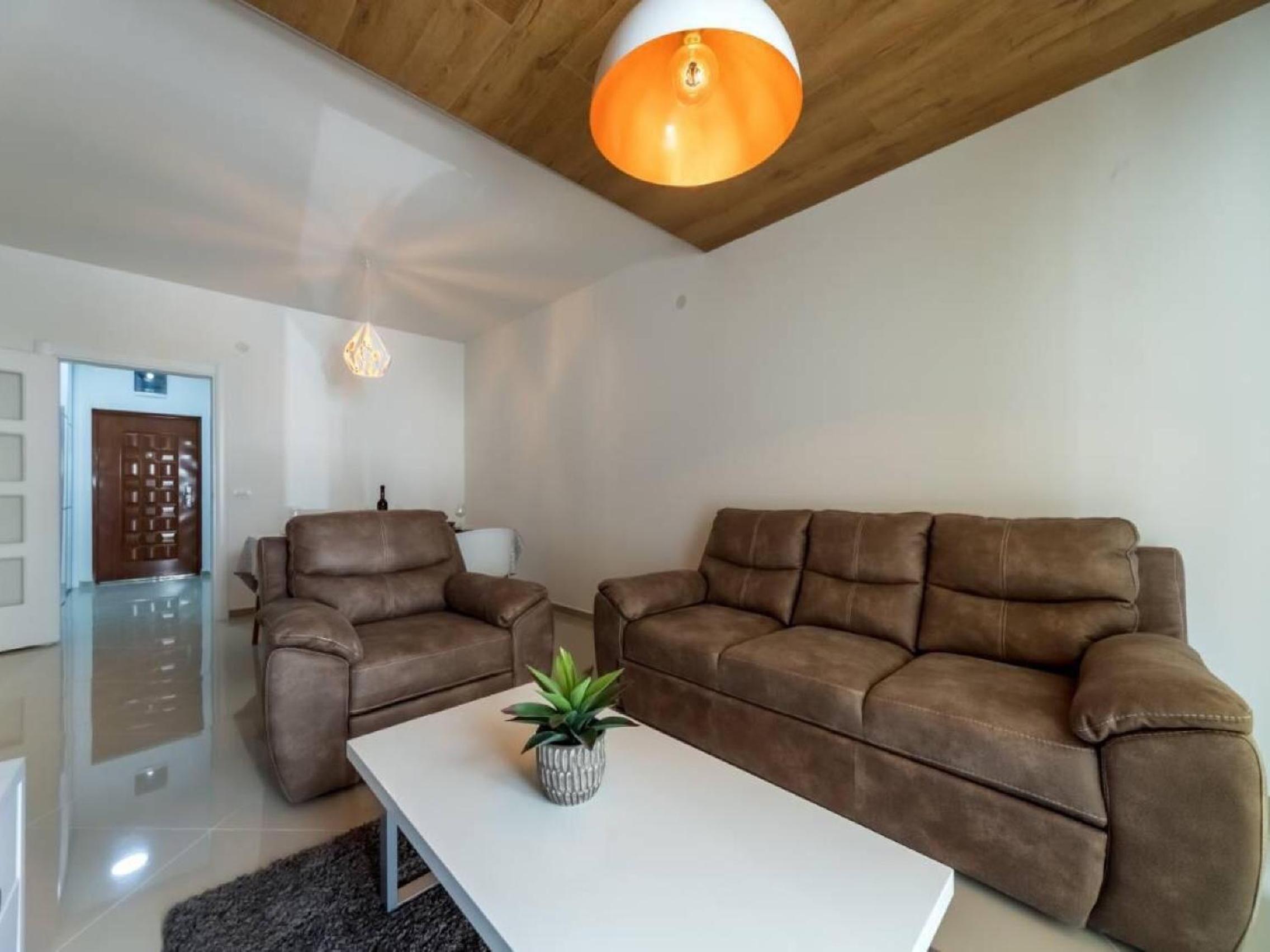 Apartments Leo