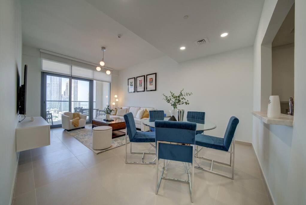 Burj Khalifa View - 2BR and Maid - Downtown