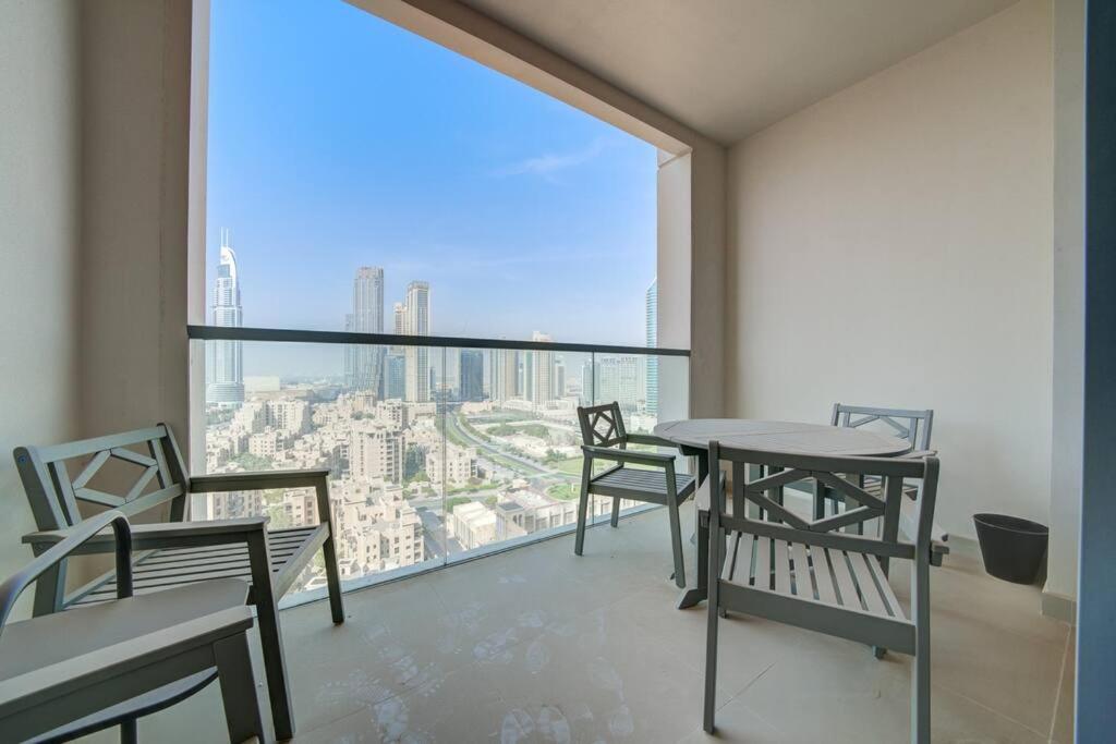 Burj Khalifa View - 2BR and Maid - Downtown