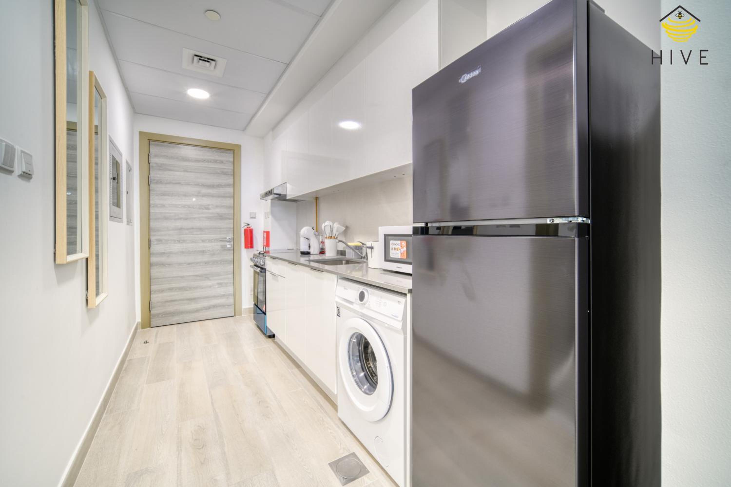Stunning Studio in Bloom Towers, JVC