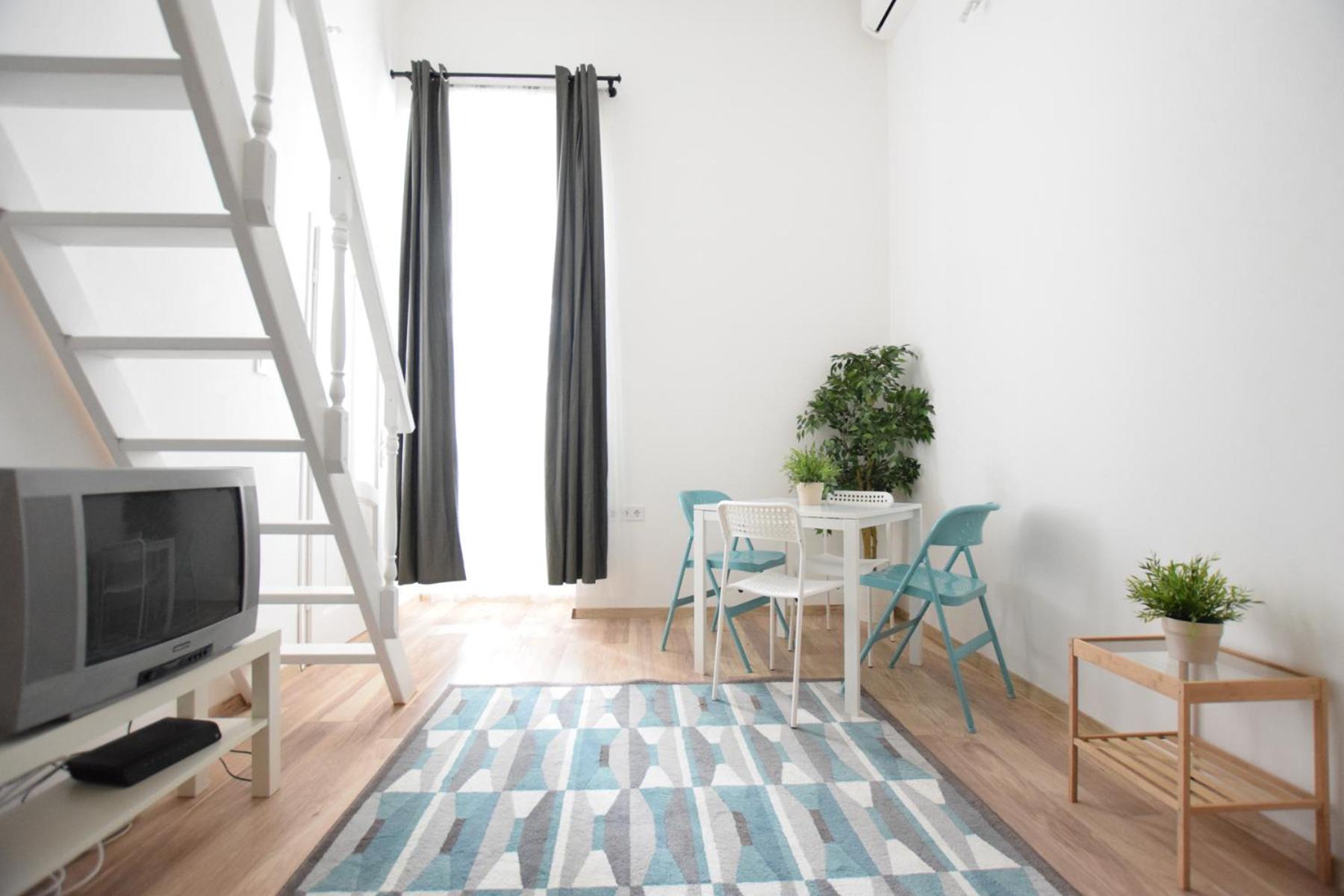 Budget Apartment by Hi5 - Kertesz street