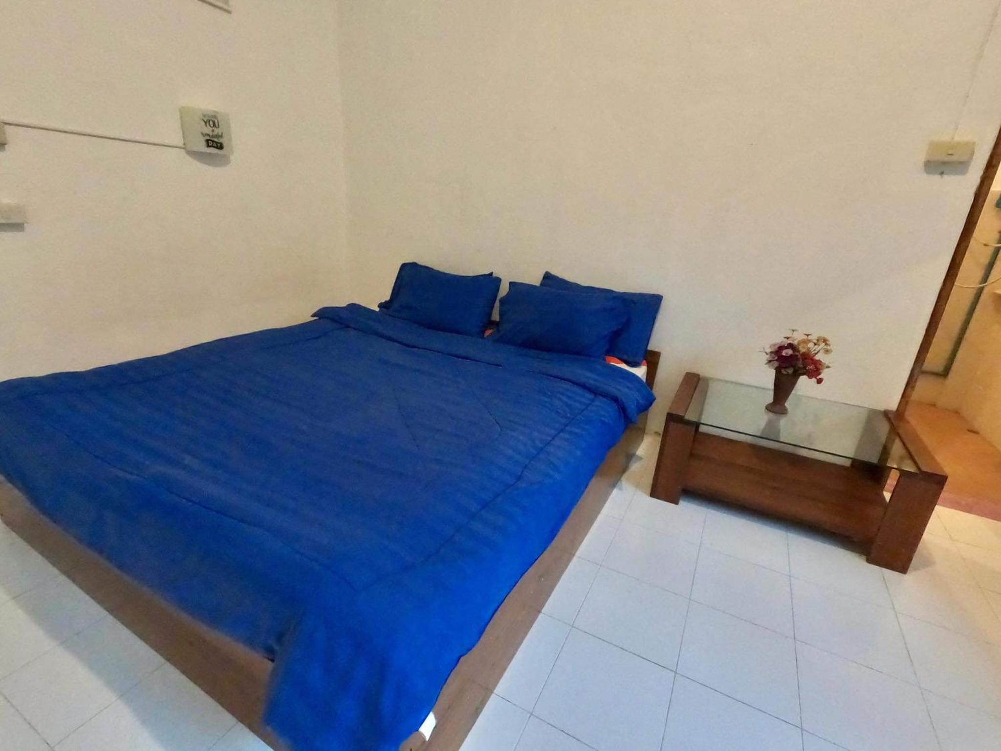 Sunny garden hostel