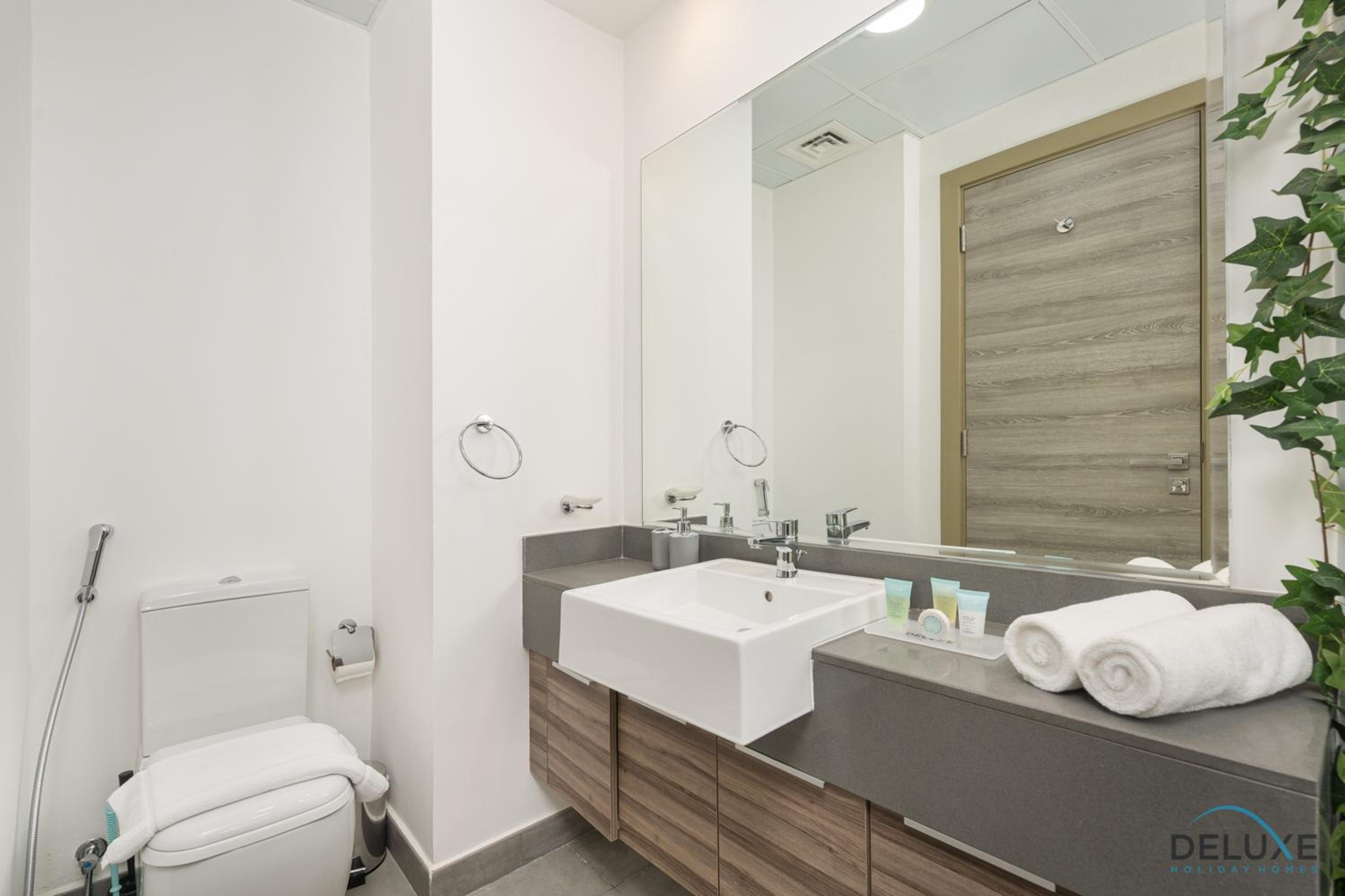 Relaxing Studio at Bloom Heights B JVC by Deluxe Holiday Homes