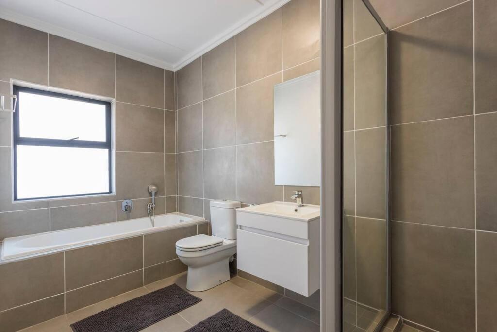 Modern Apartment in Dolphin Coast 24 with backup power