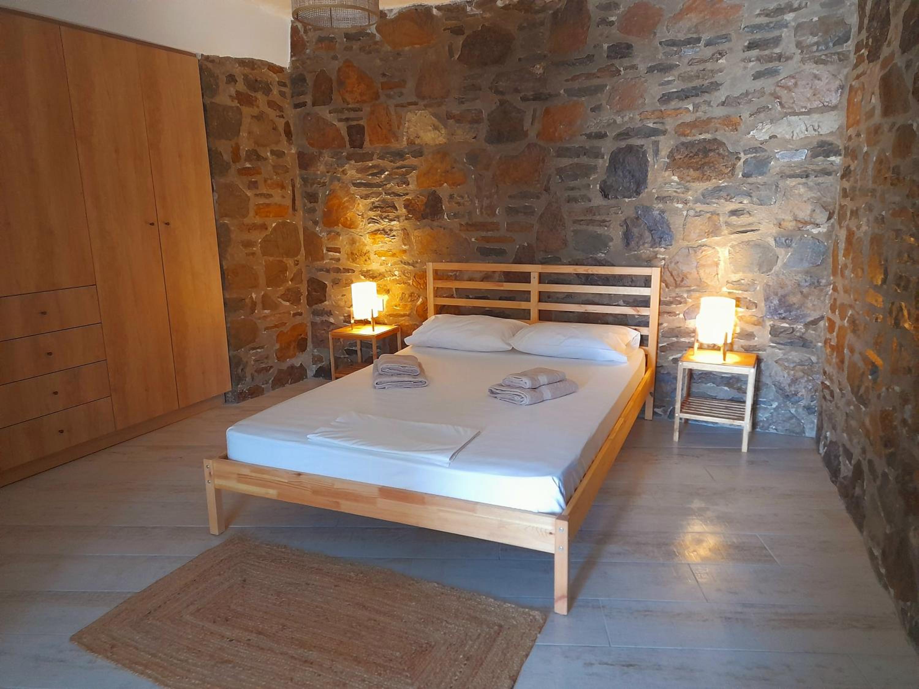 Salty Caves Apartments Milos