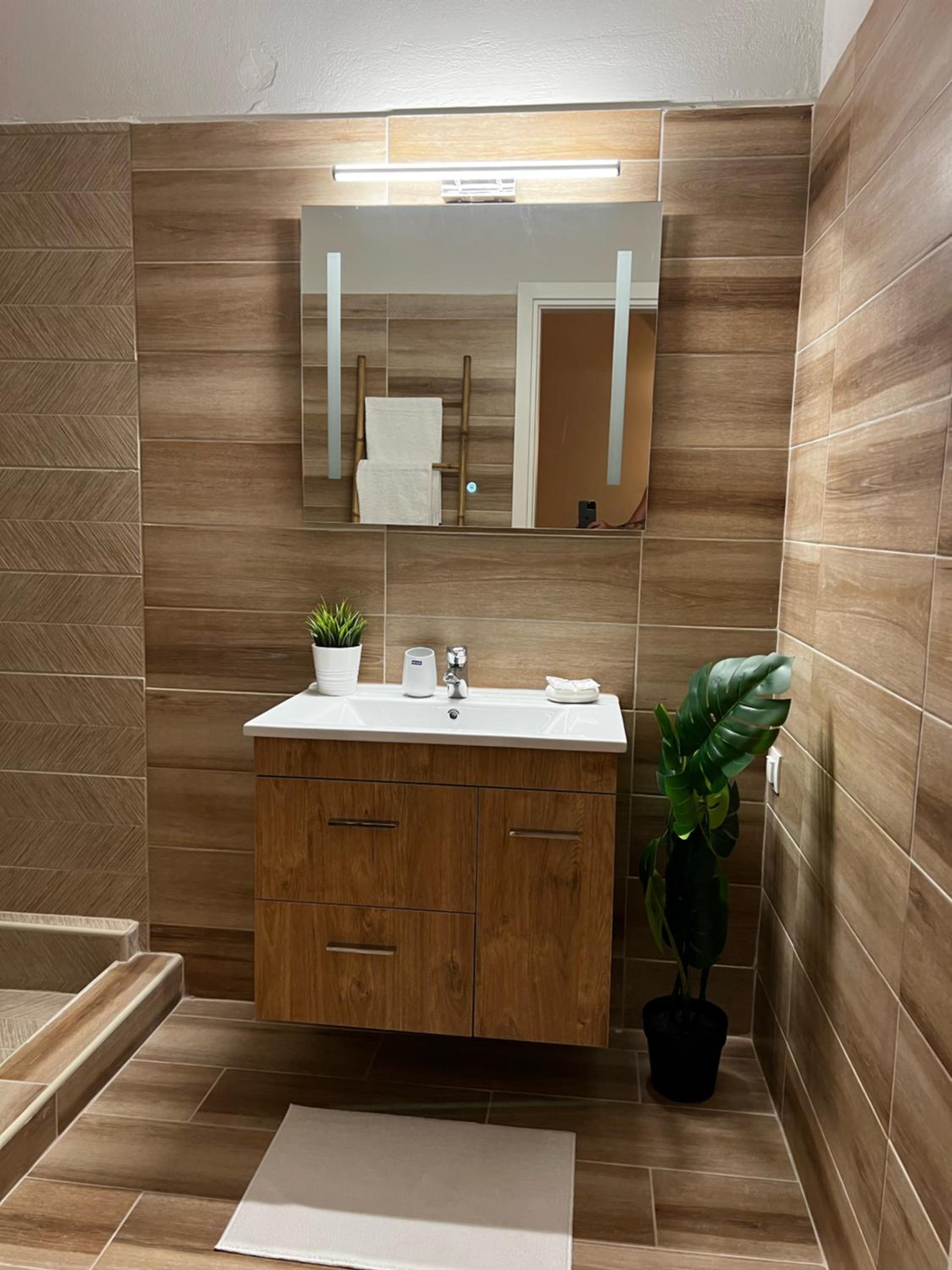 LMJ Apartments photo 2