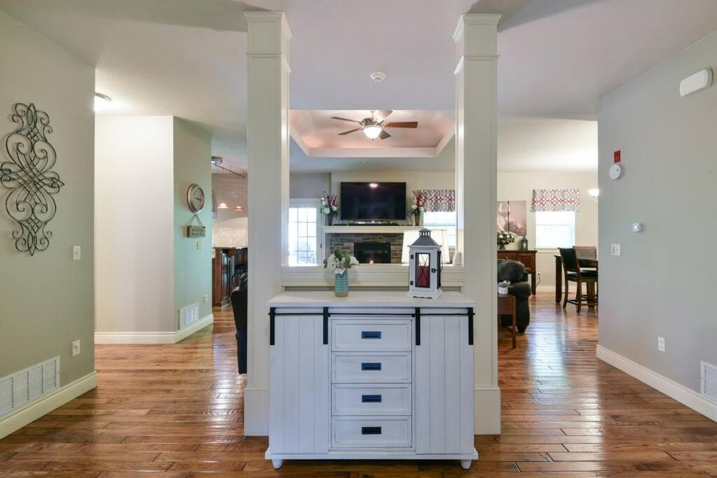 Hotel Cozy Villa Violà *Golfing, Restaurants and Shopping* Sleeps 8 - Image 1