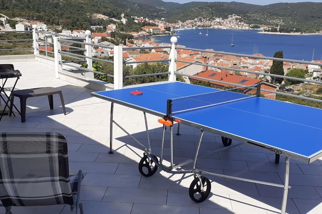 Vis - luxury holiday villa with swimming pool
