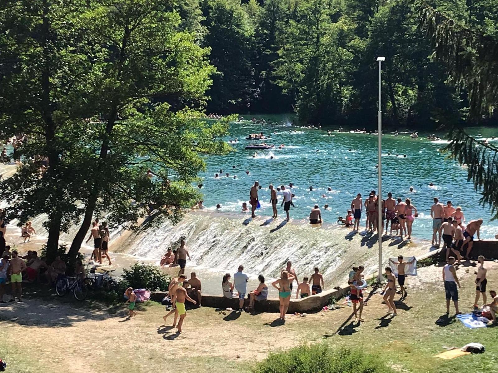 Vikendica Žute dunje Jajce