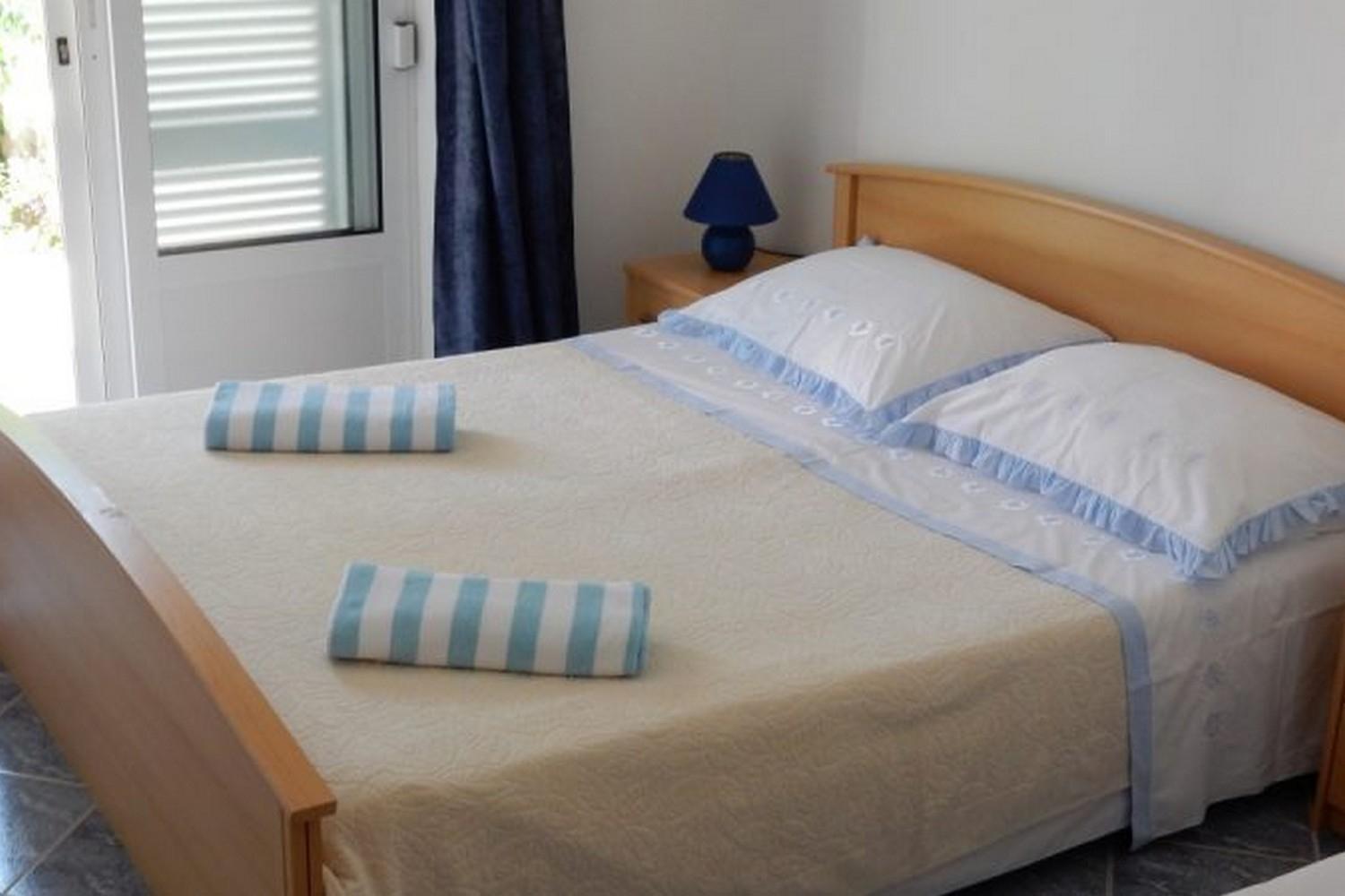 Apartments by the sea Loviste, Peljesac - 18656