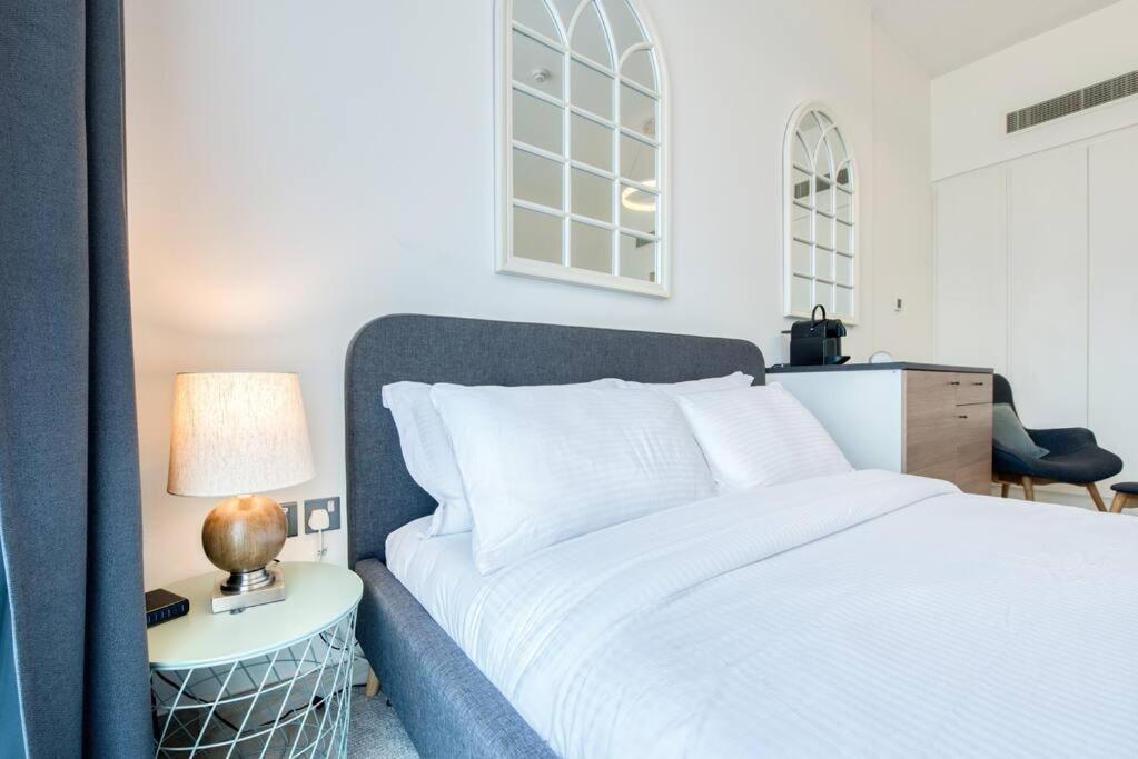 Charming and Immaculate Studio in JVC