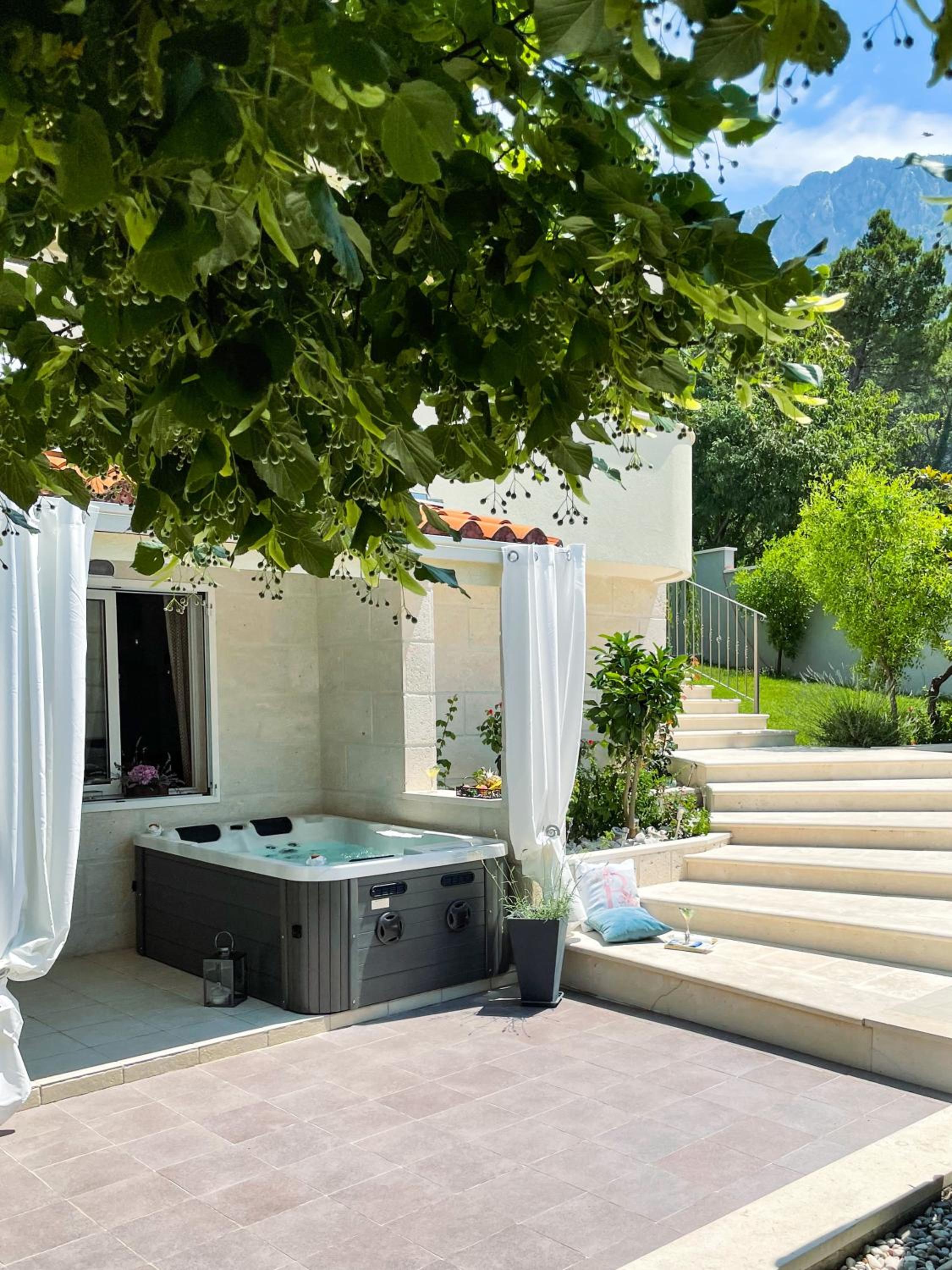 Villa Biston