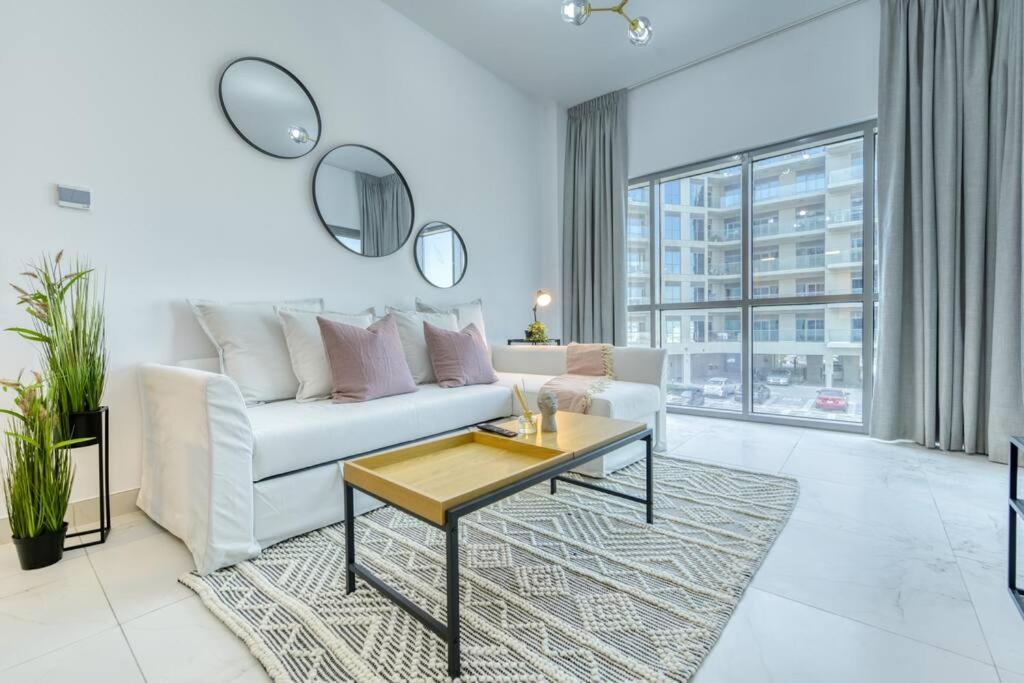 Chic spacious 1 BR apartment in Dubai South.