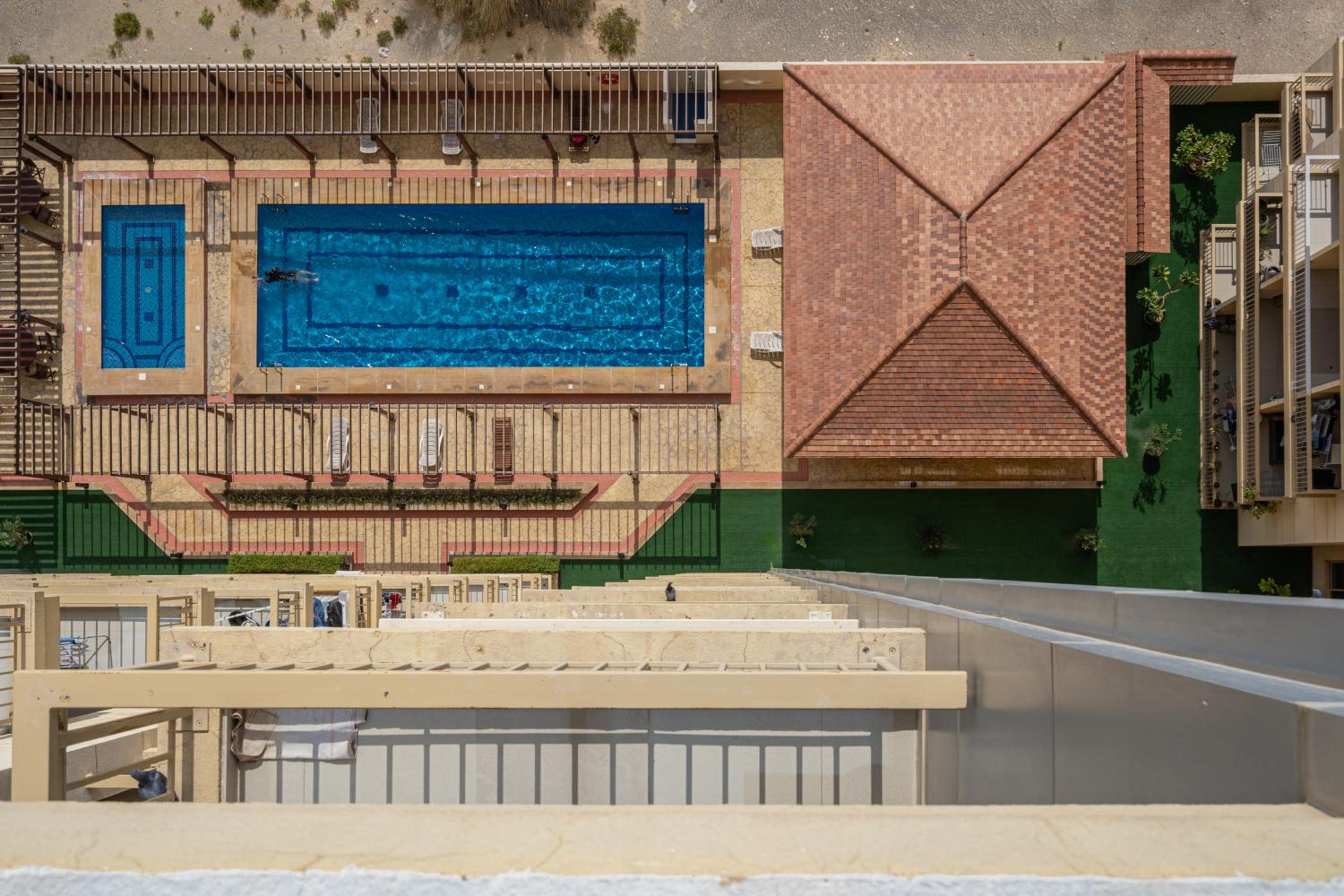 HiGuests - Luxurious 1BR Apartment with balcony in JVC