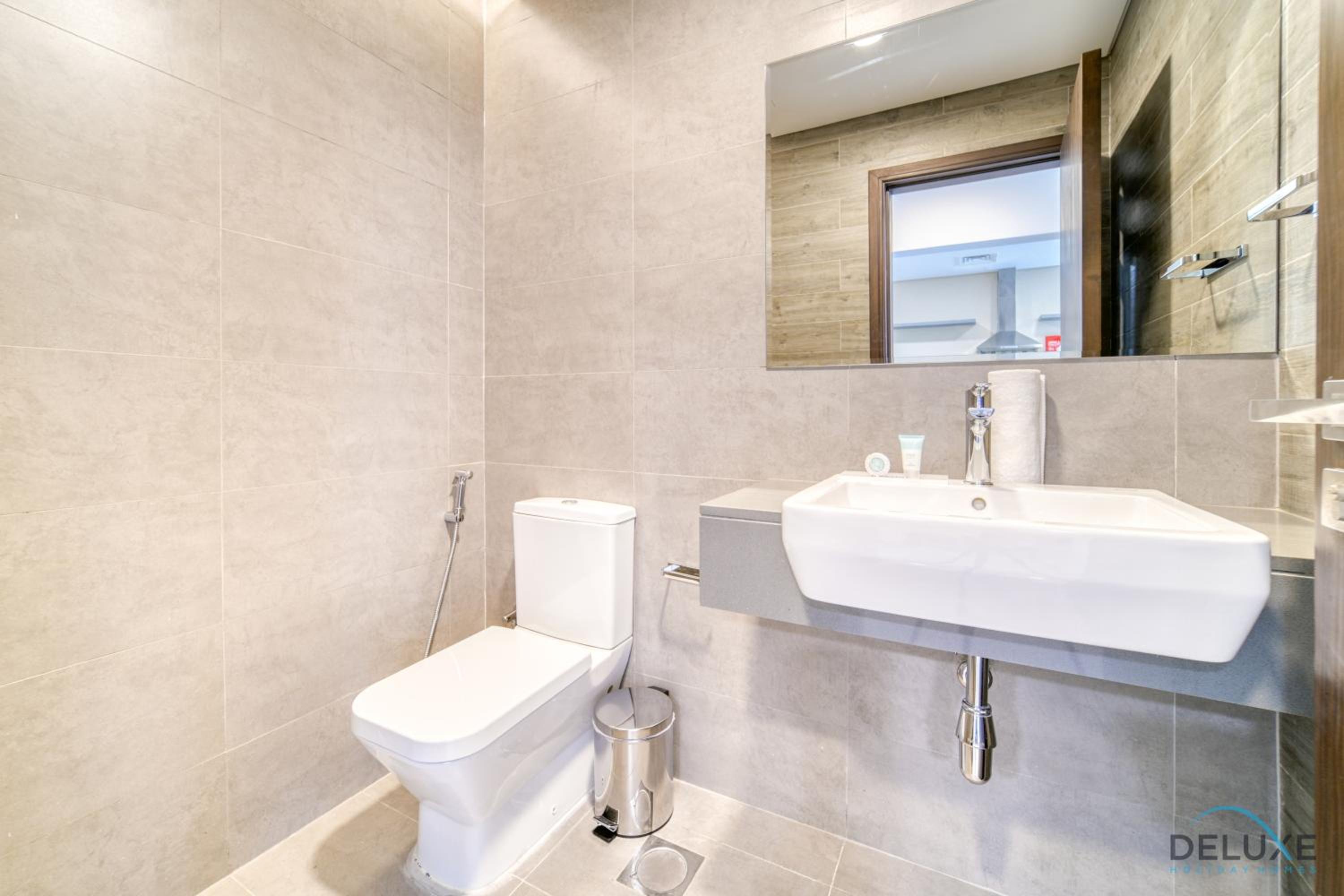 Cosmopolitan 1BR at Vezul Residences Business Bay by Deluxe Holiday Homes