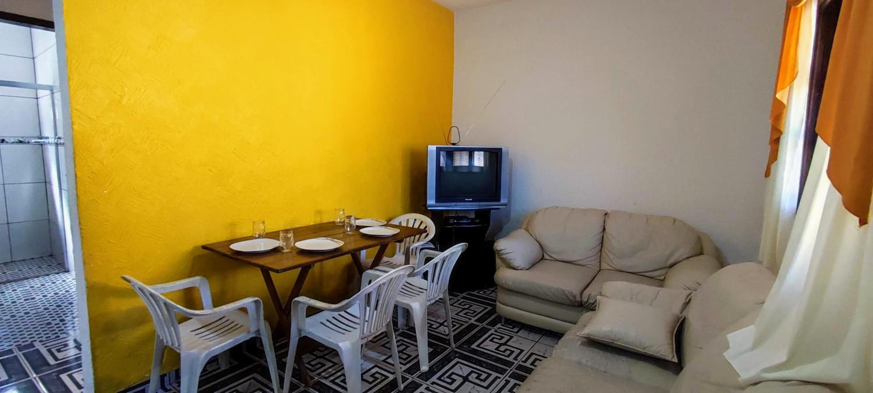 Casa com Amplo Quintal, Netflix, 5 minutos de carro da Praia