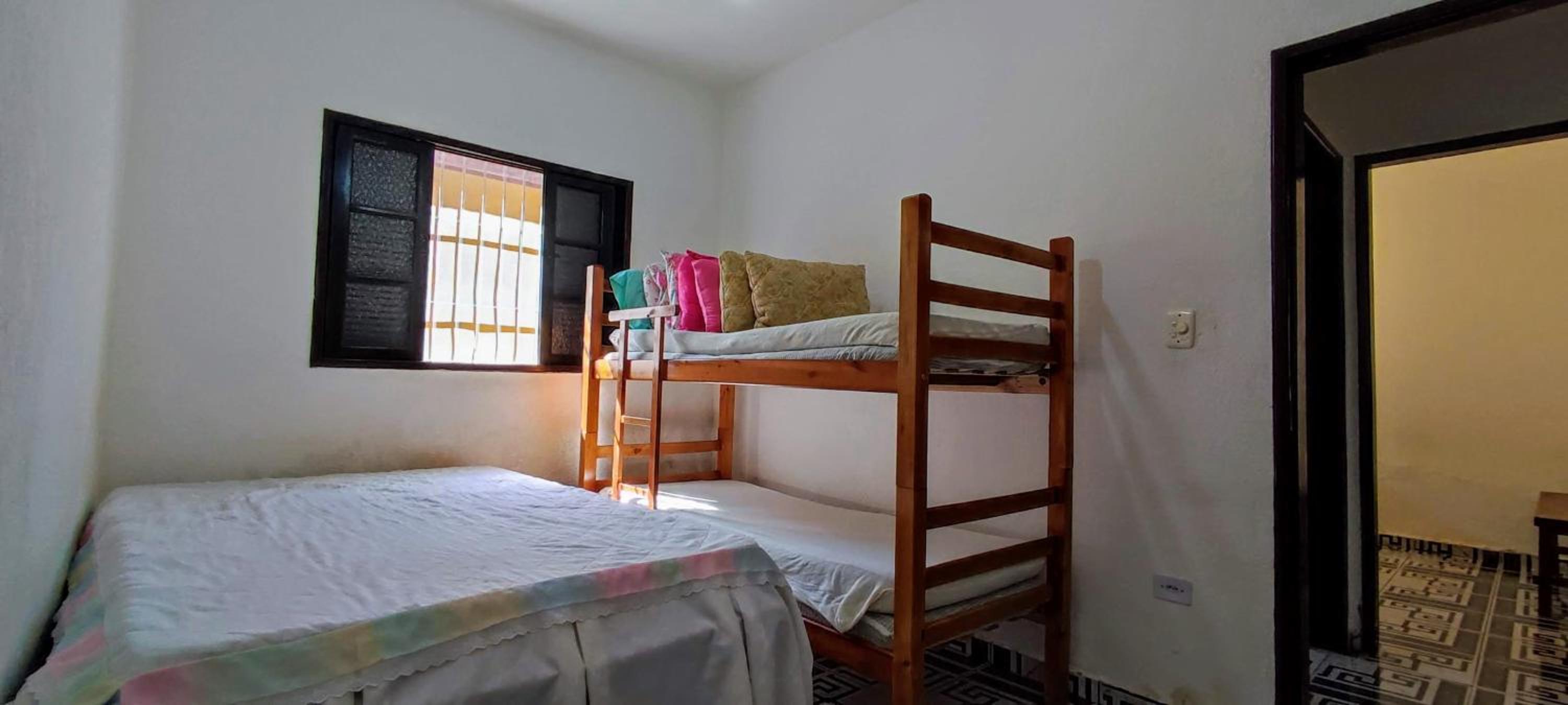 Casa com Amplo Quintal, Netflix, 5 minutos de carro da Praia