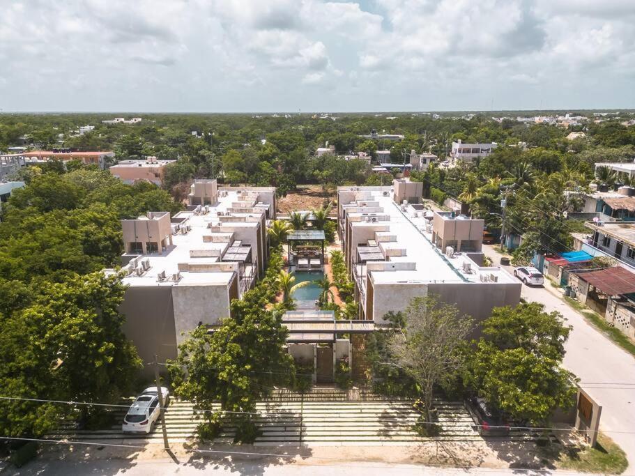 TOH luxury 2 Bedroom Minutes From Downtown view 3
