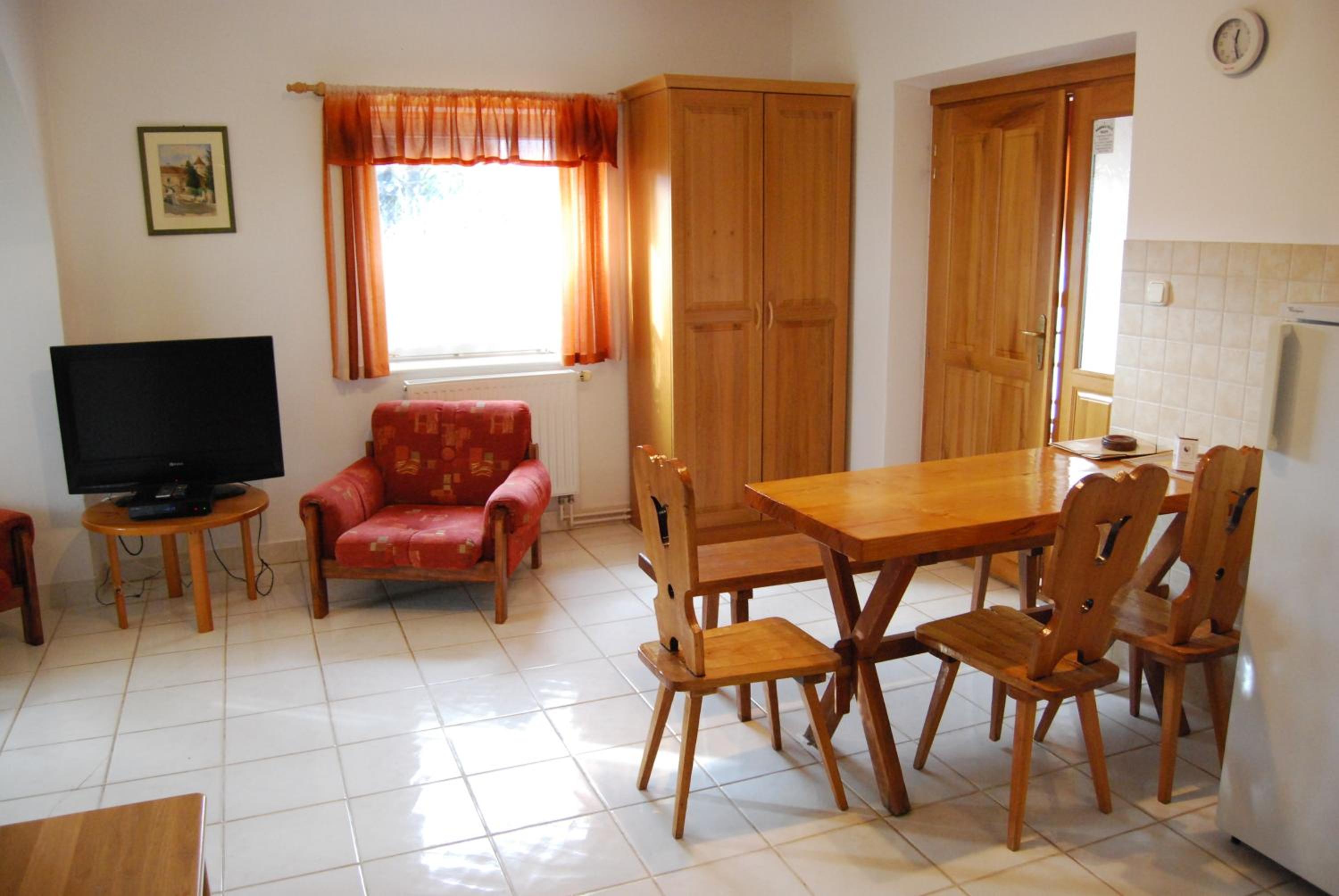 Boróka Apartmanházak - Fagyöngy House view 5