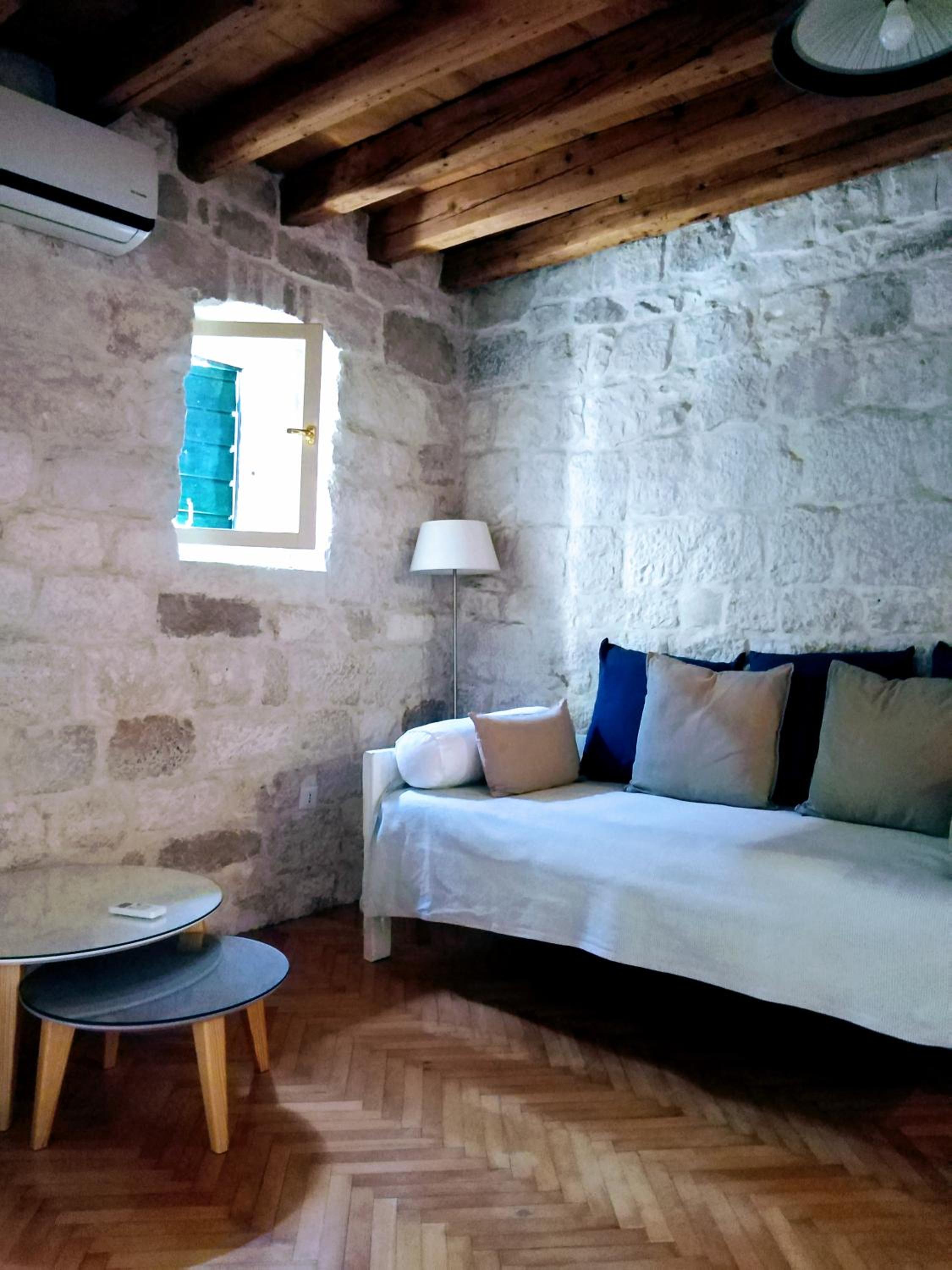 Rooms Livia view 2