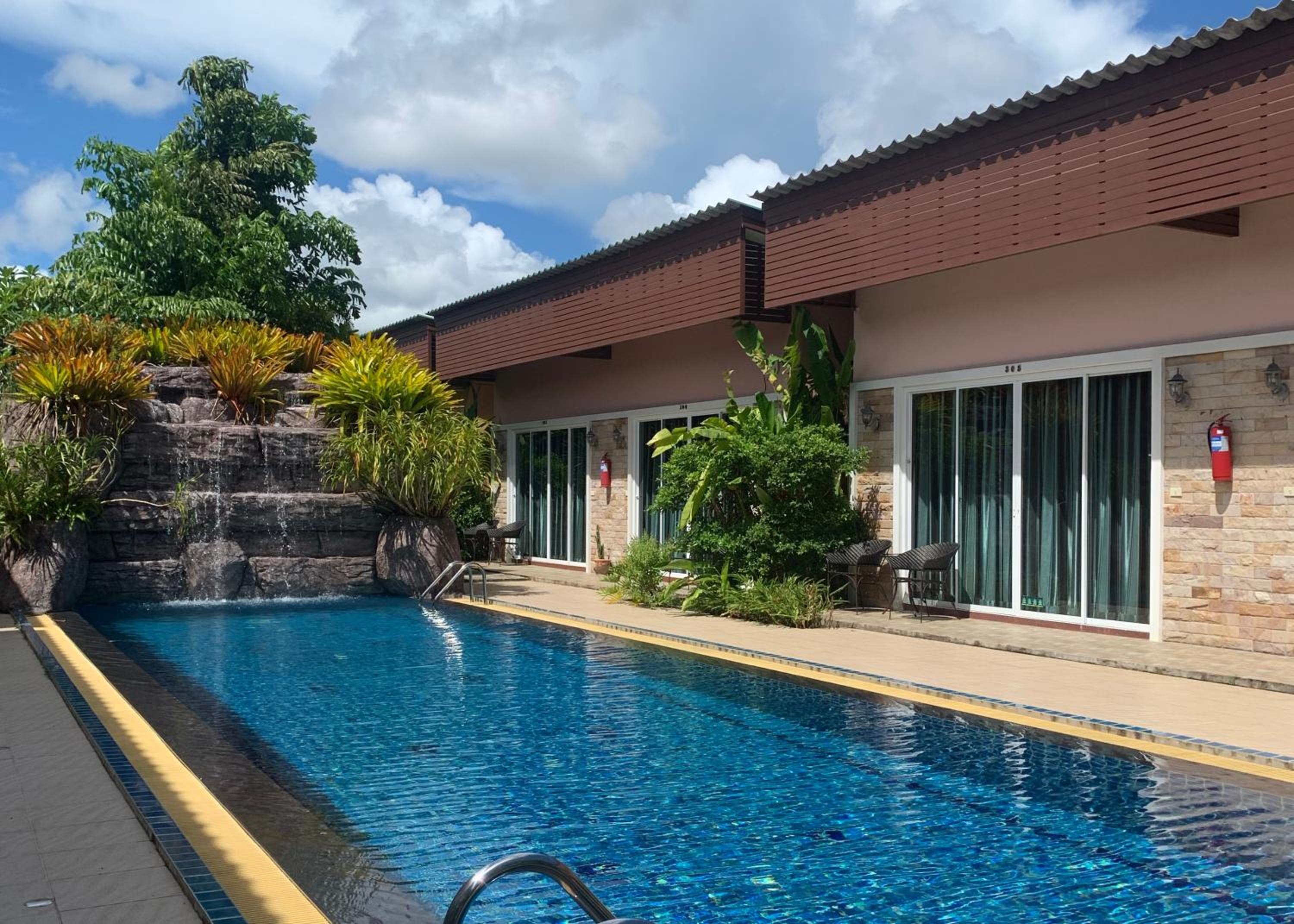 swimming pool