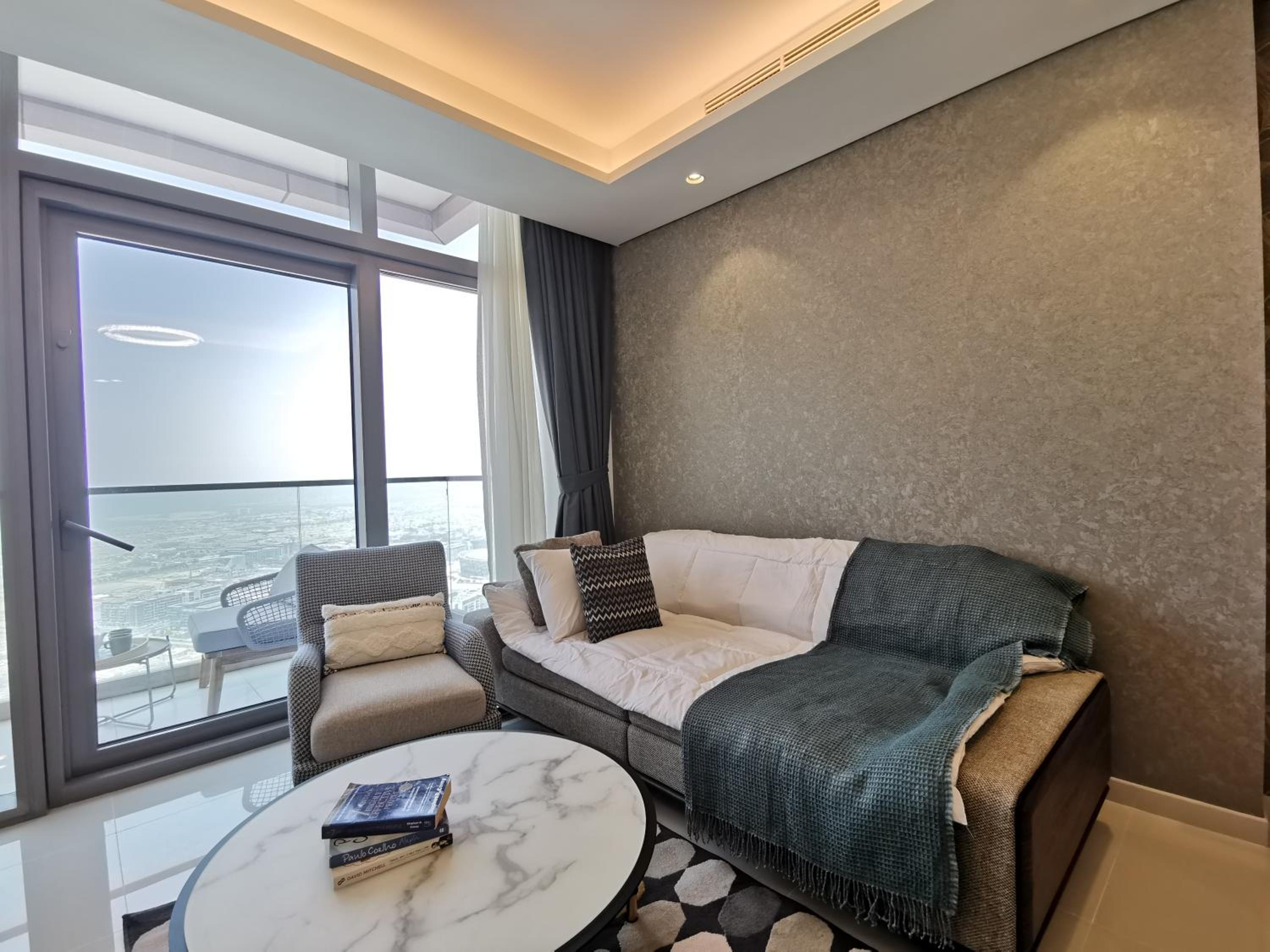 Vacay Lettings -Spotlight infinity pool at Paramount Tower