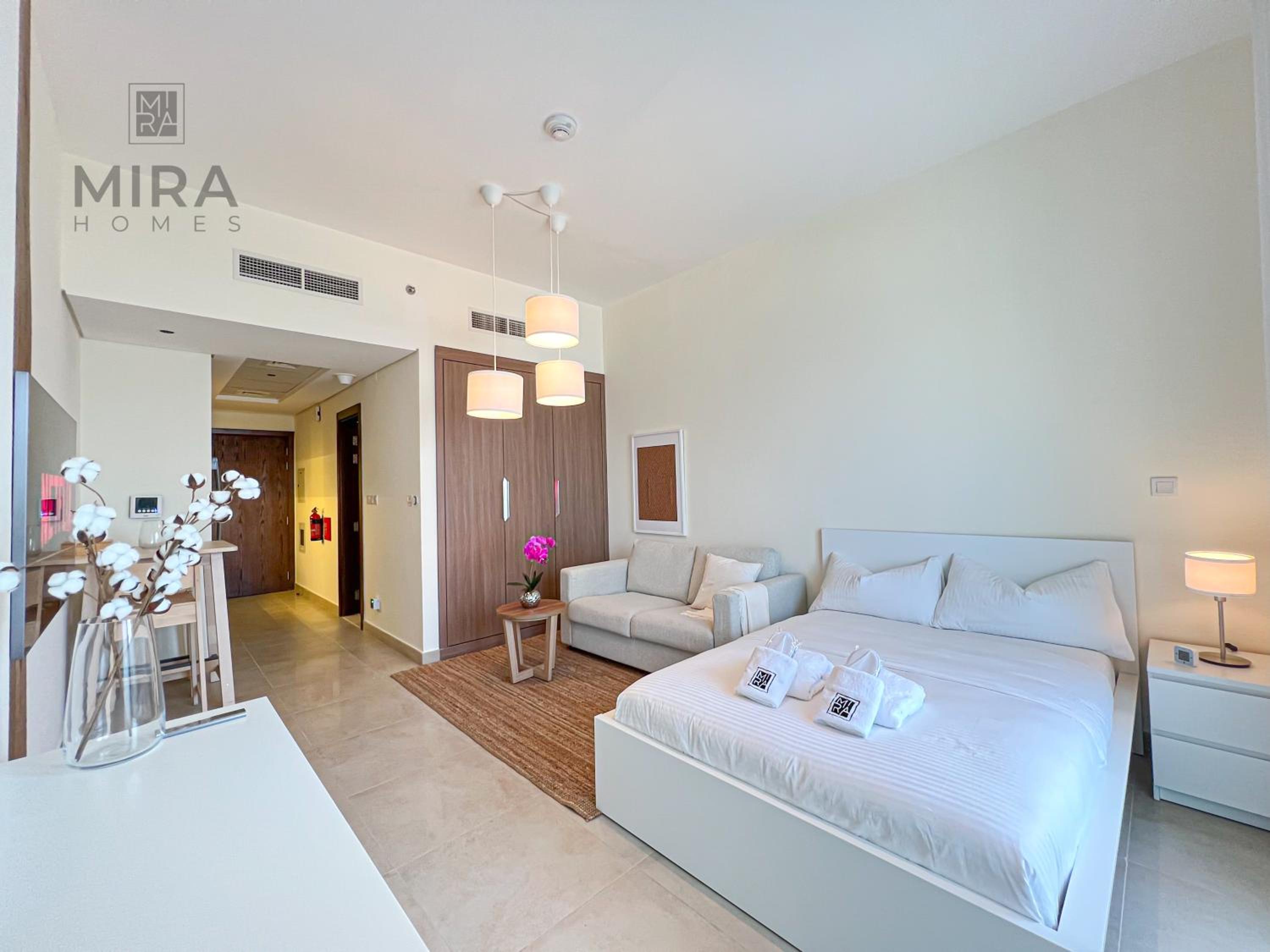 Mira Holiday Homes - Serviced studio with balcony photo 5