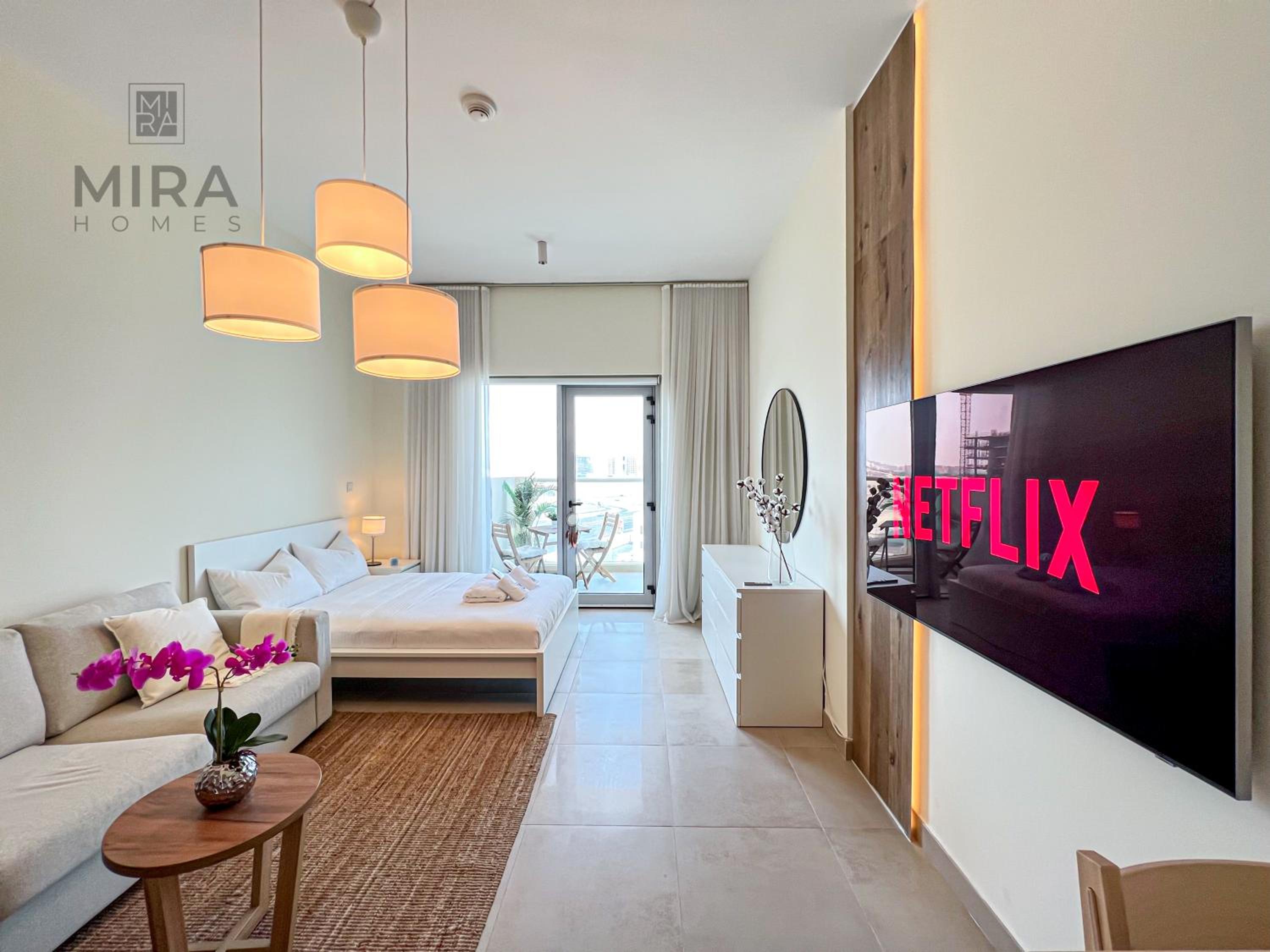Mira Holiday Homes - Serviced studio with balcony