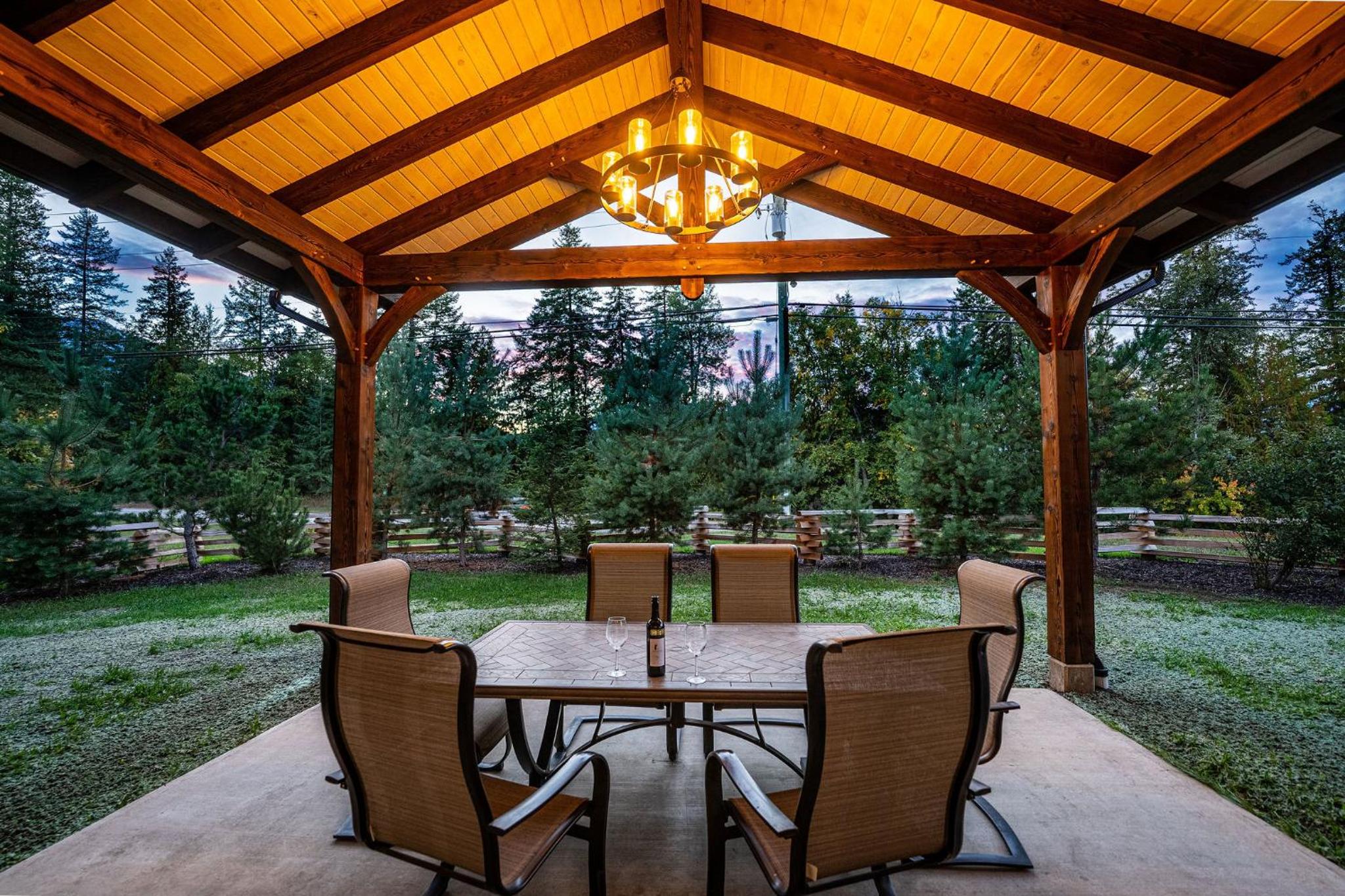 Journey's Perch by Revelstoke Vacations