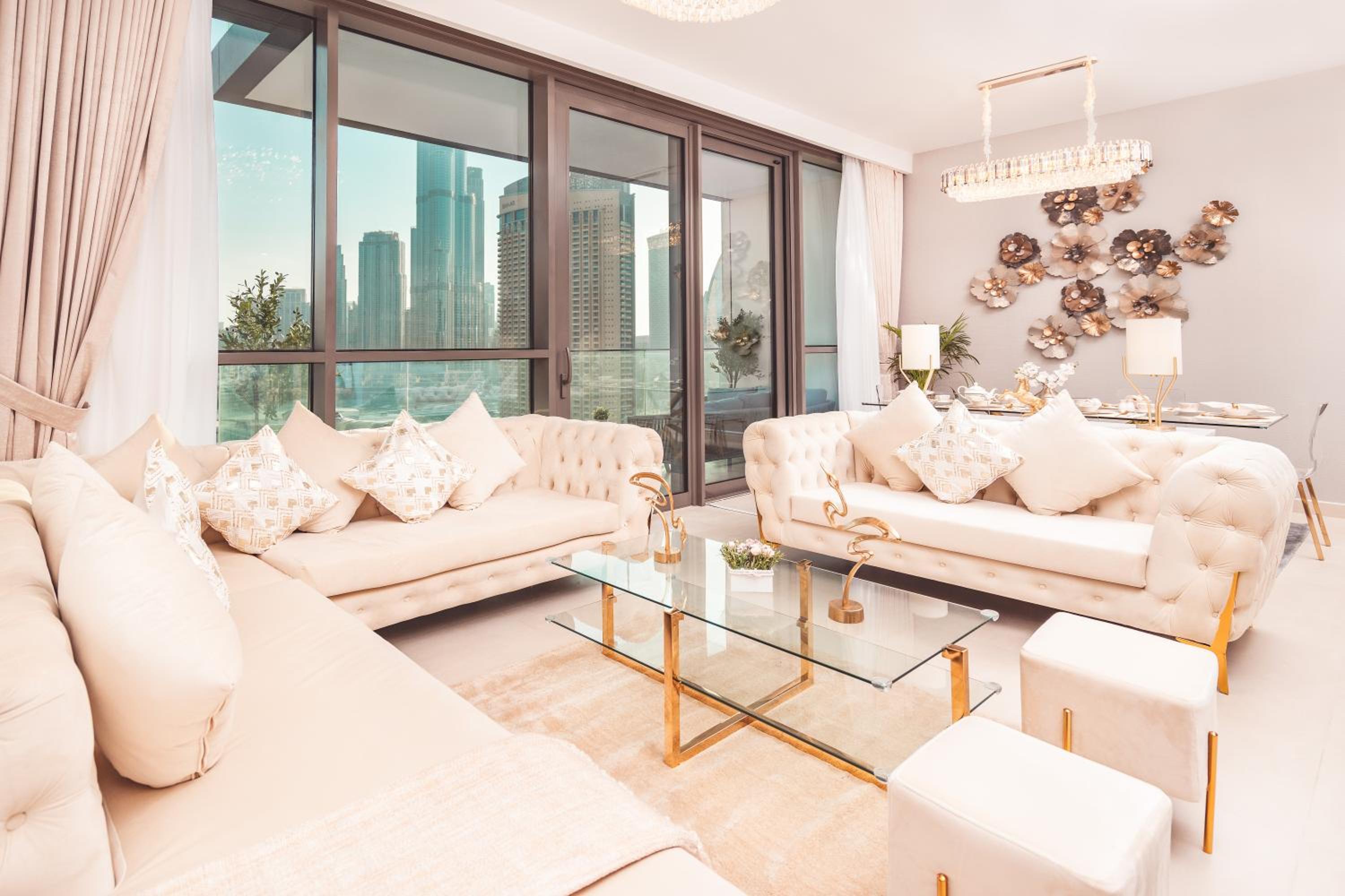 Elite Royal Apartment - Panoramic Full Burj Khalifa, Fountain & Skyline View - ACed direct connection to Dubai Mall - Governor