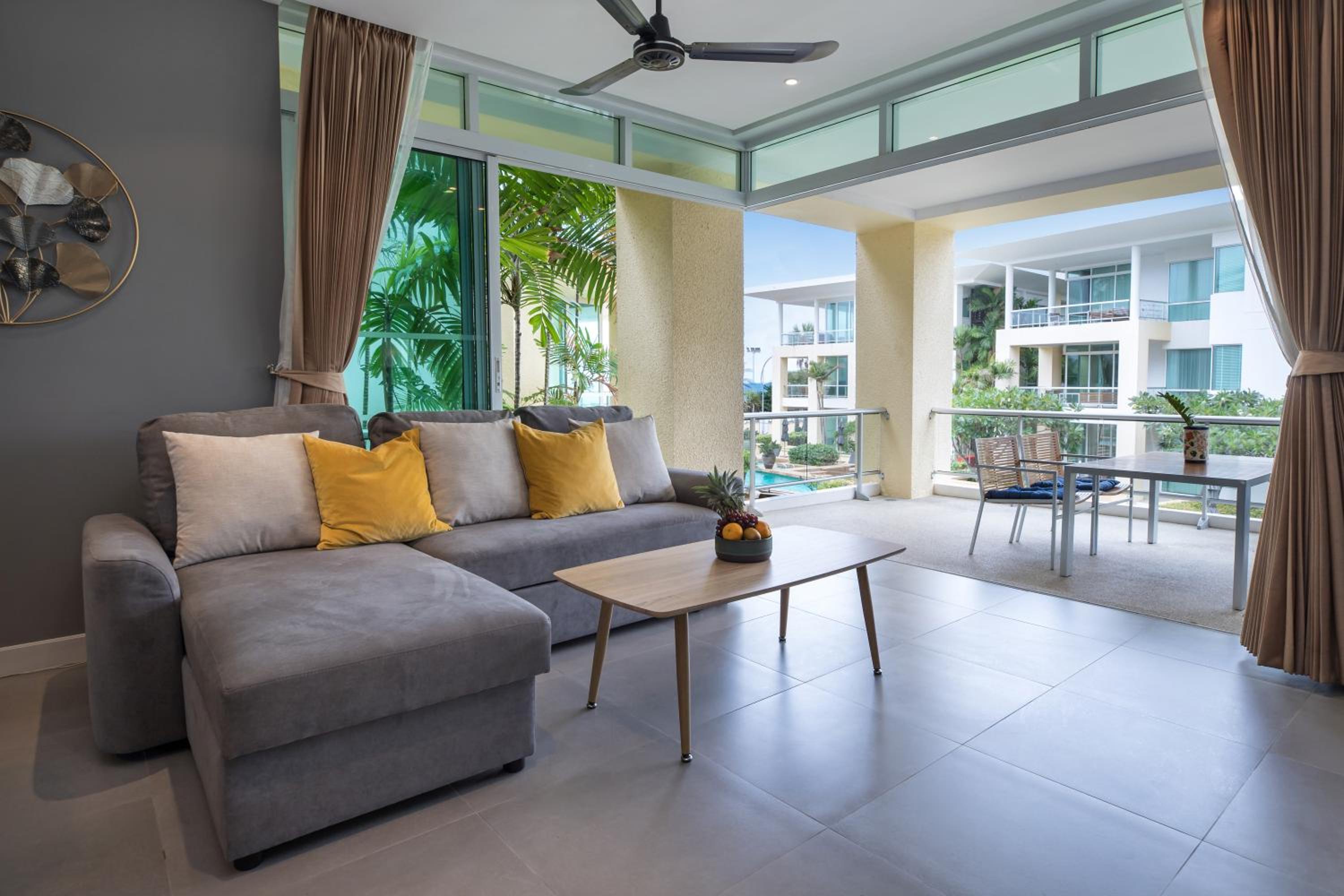 Happy Apartment on Karon Beach