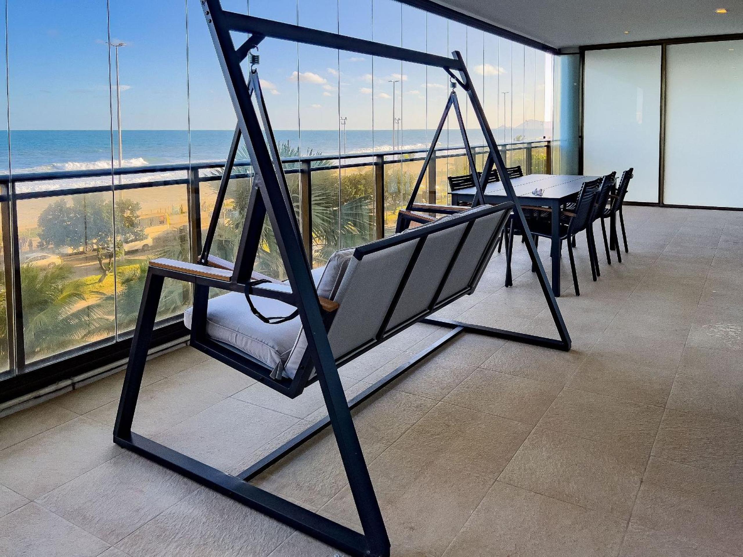 Luxo e Vista Mar Maravilhosa na Barra da Tijuca B11-0013